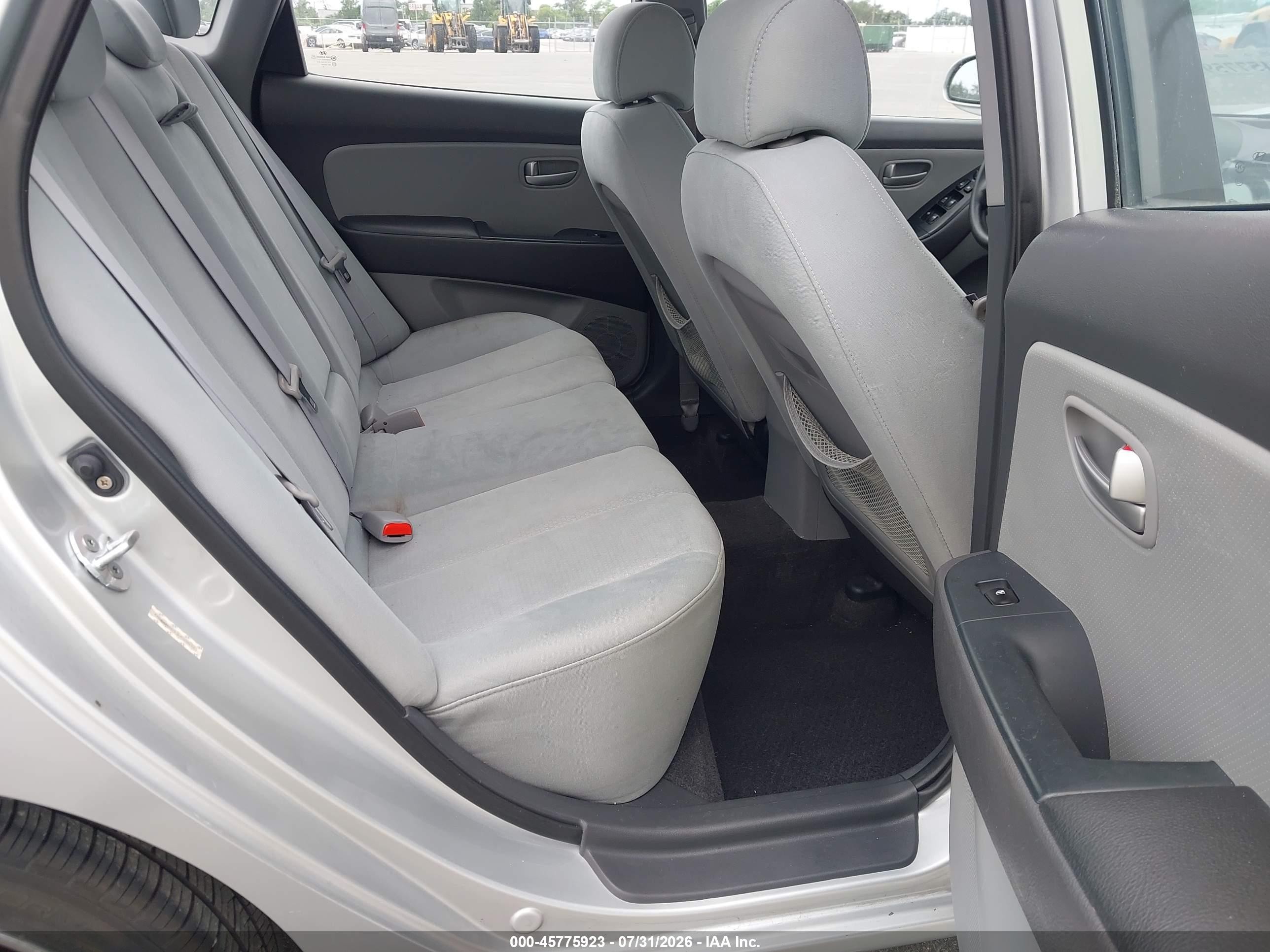 2009 Hyundai Elantra Gls Silver vin: KMHDU46D19U589634