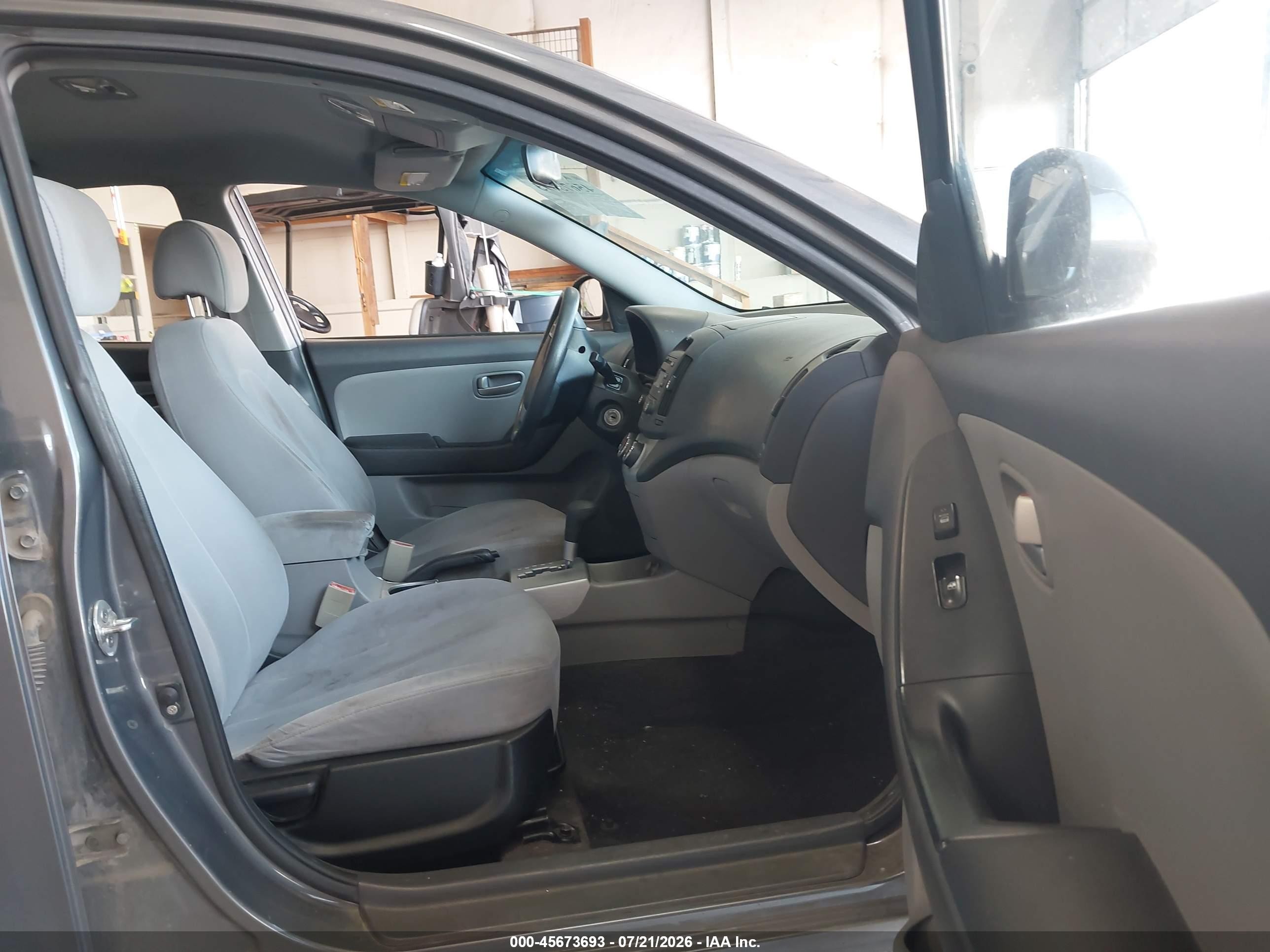 2009 Hyundai Elantra Gls Gray vin: KMHDU46D19U676322