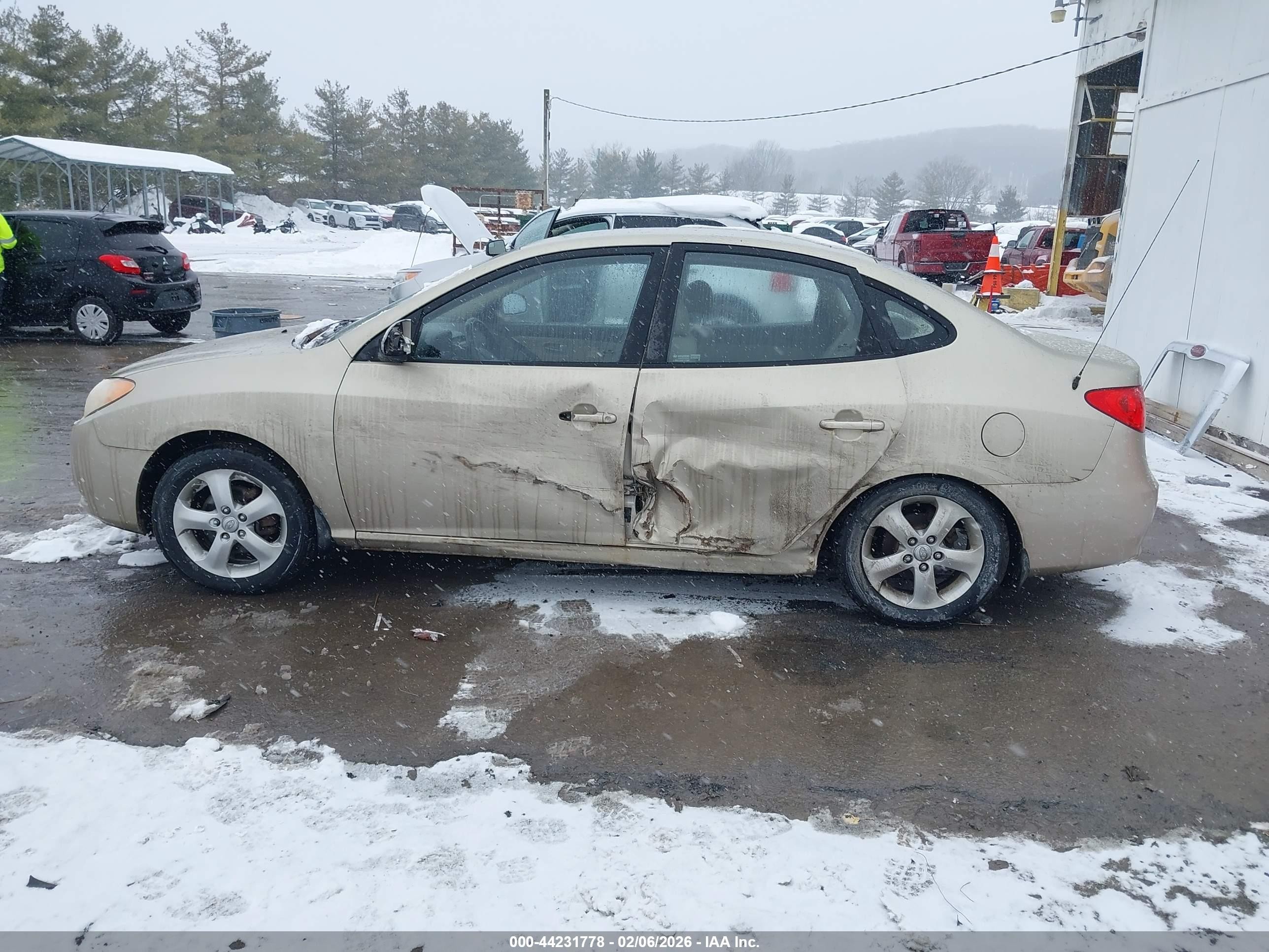 2007 Hyundai Elantra Gls/limited/se Gold vin: KMHDU46D27U029067