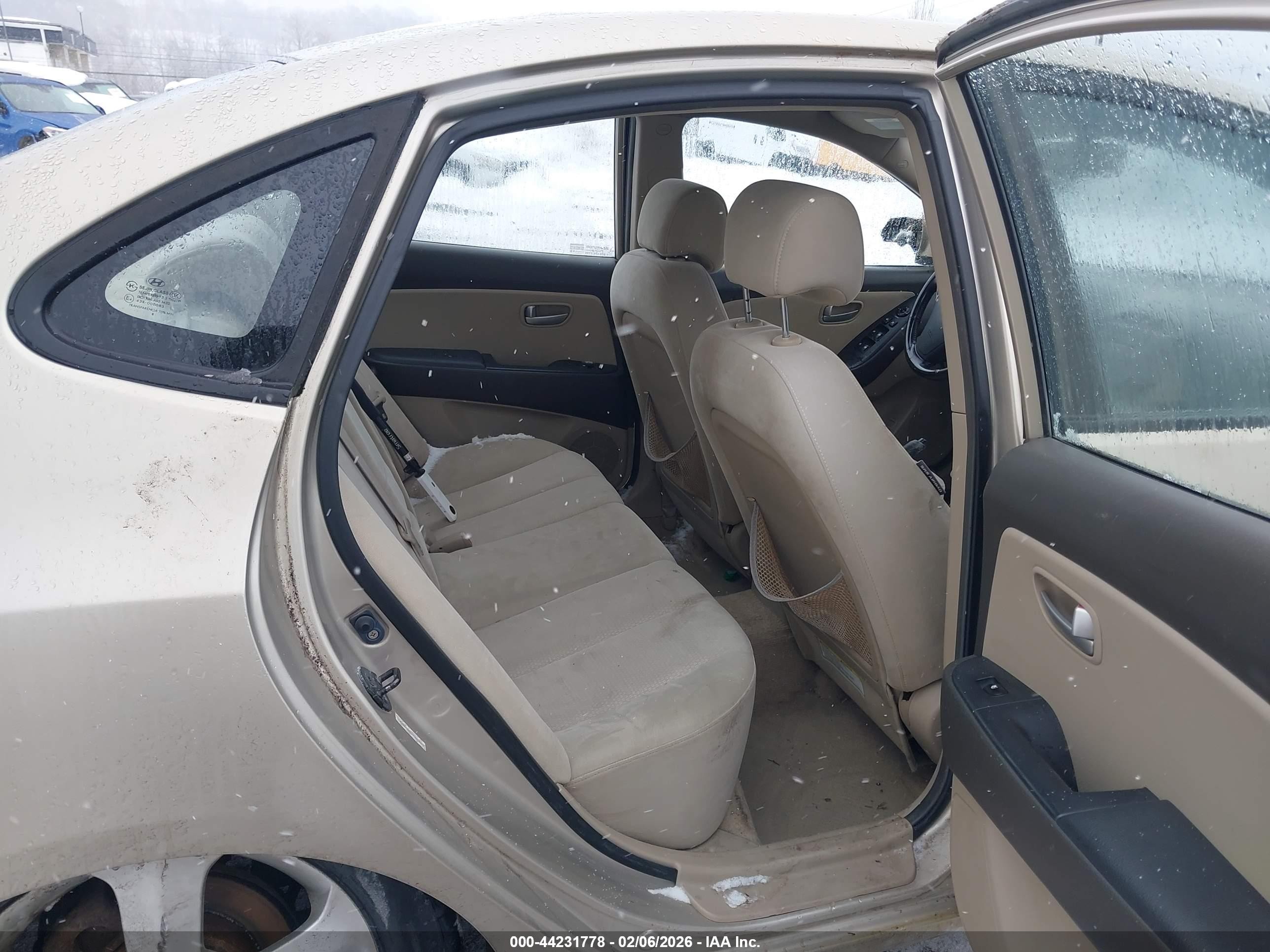 2007 Hyundai Elantra Gls/limited/se Gold vin: KMHDU46D27U029067