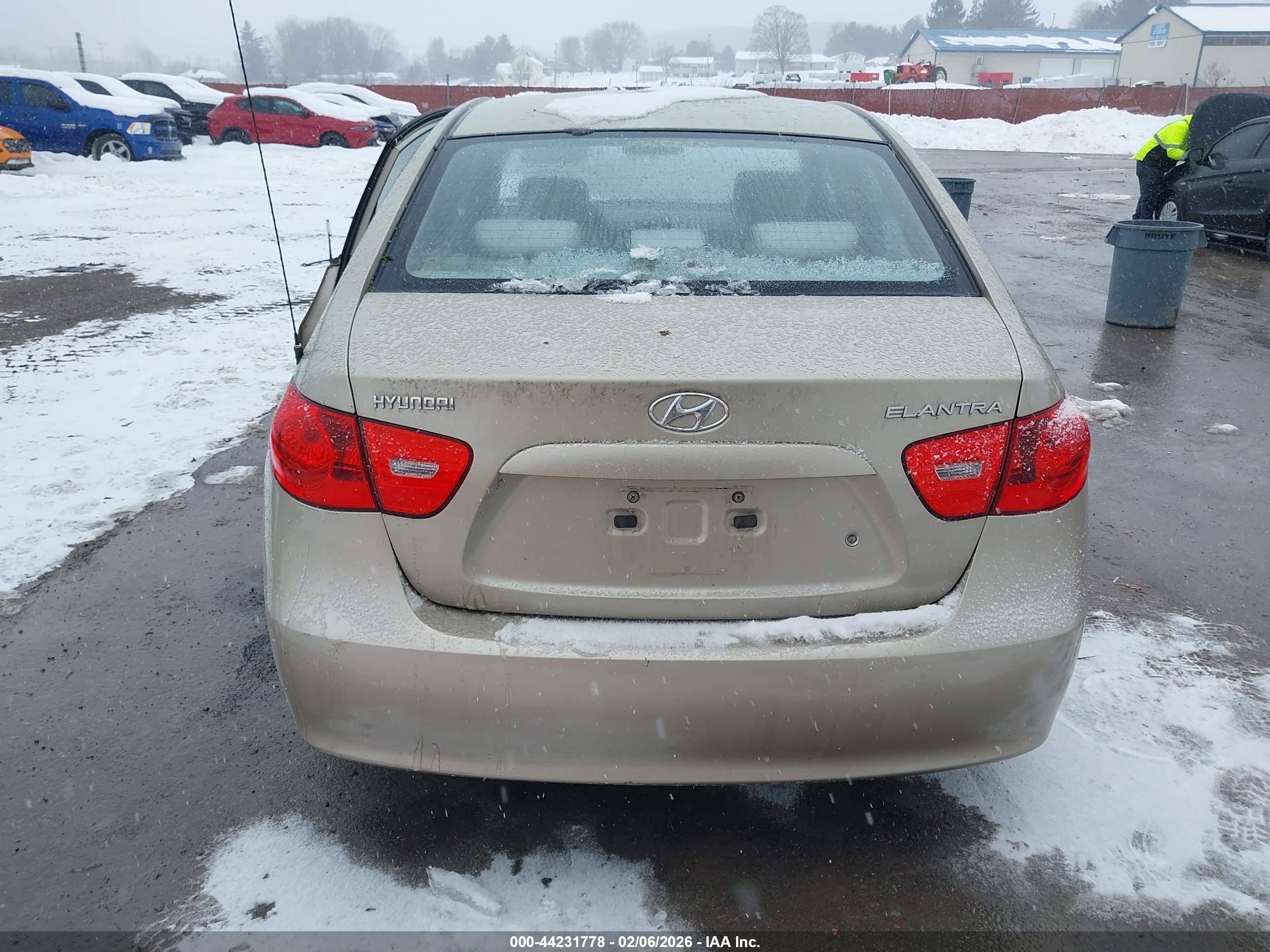 2007 Hyundai Elantra Gls/limited/se Gold vin: KMHDU46D27U029067