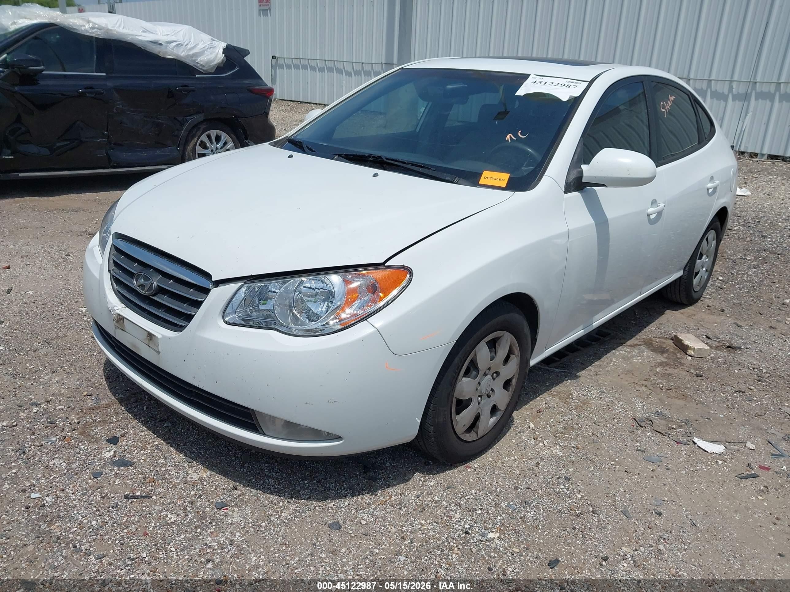 2007 Hyundai Elantra Gls/limited/se White vin: KMHDU46D27U076714