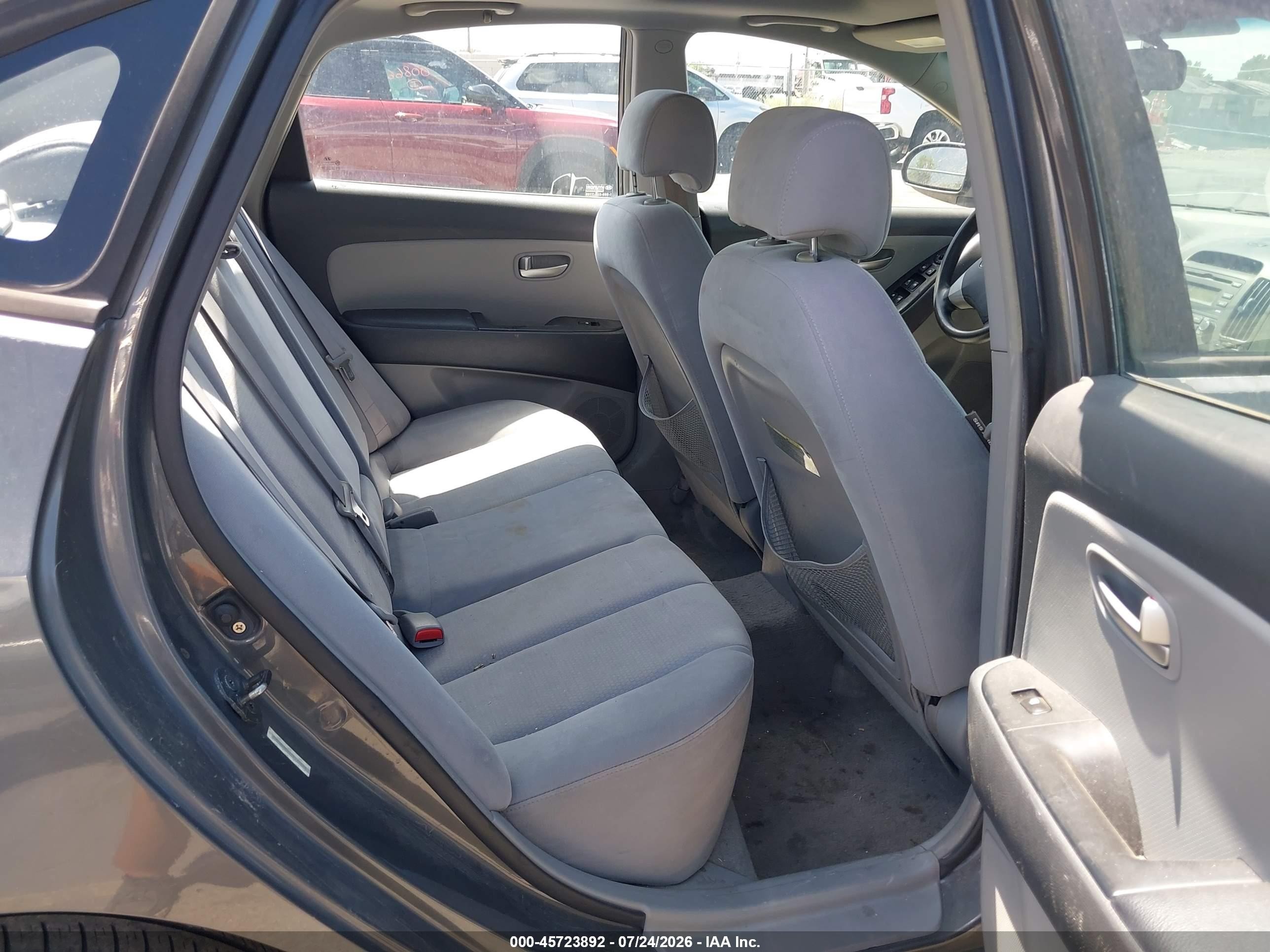 2007 Hyundai Elantra Gls/ltd/se Серебряный vin: KMHDU46D27U140539