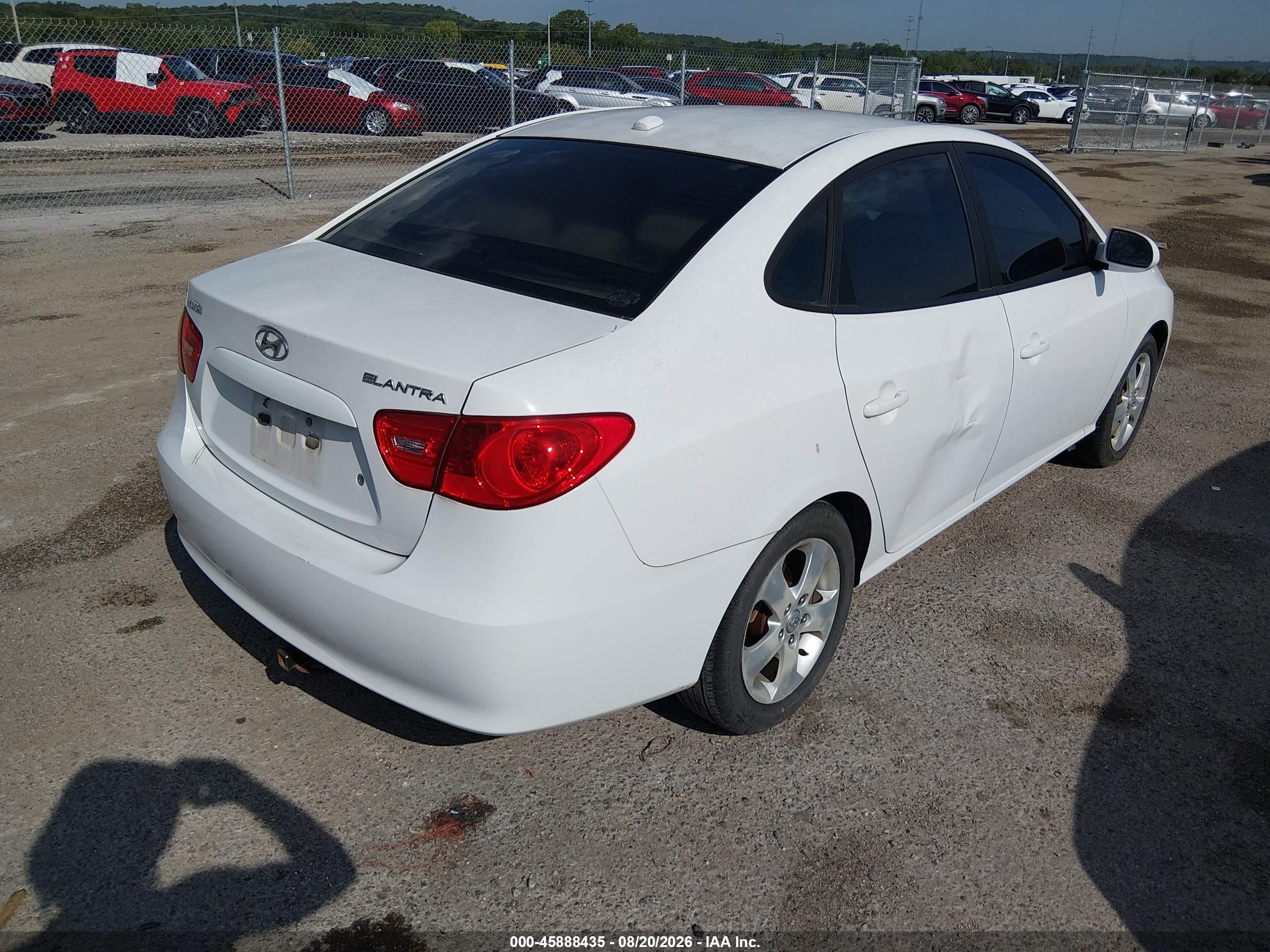 2007 Hyundai Elantra Gls/ltd/se Белый vin: KMHDU46D27U147734