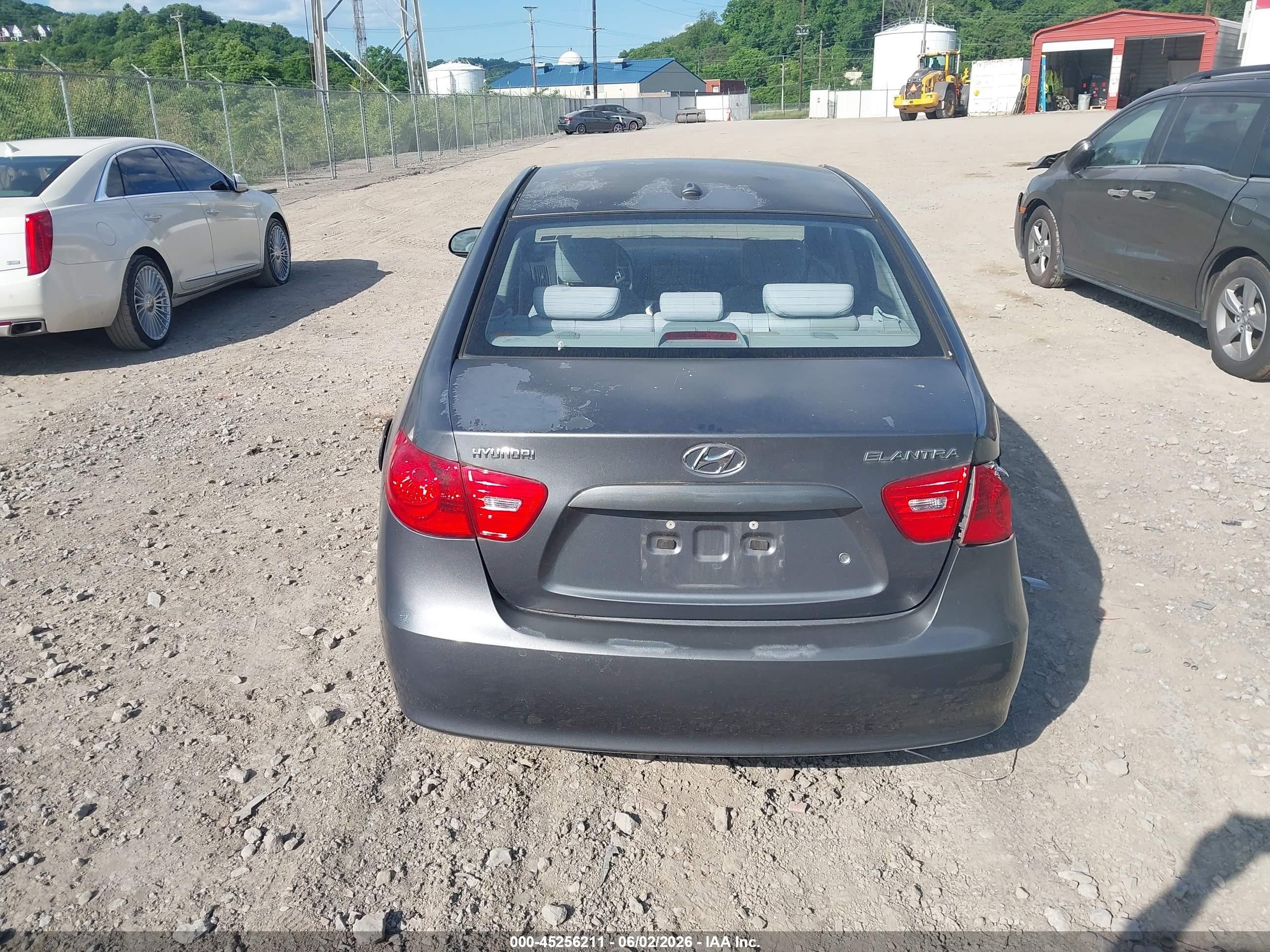 2008 Hyundai Elantra Gls/se Gray vin: KMHDU46D28U386508