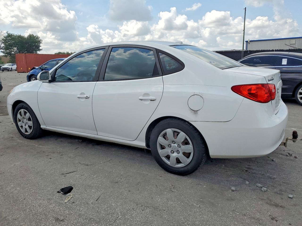 2008 Hyundai Elantra Gls White vin: KMHDU46D28U430989