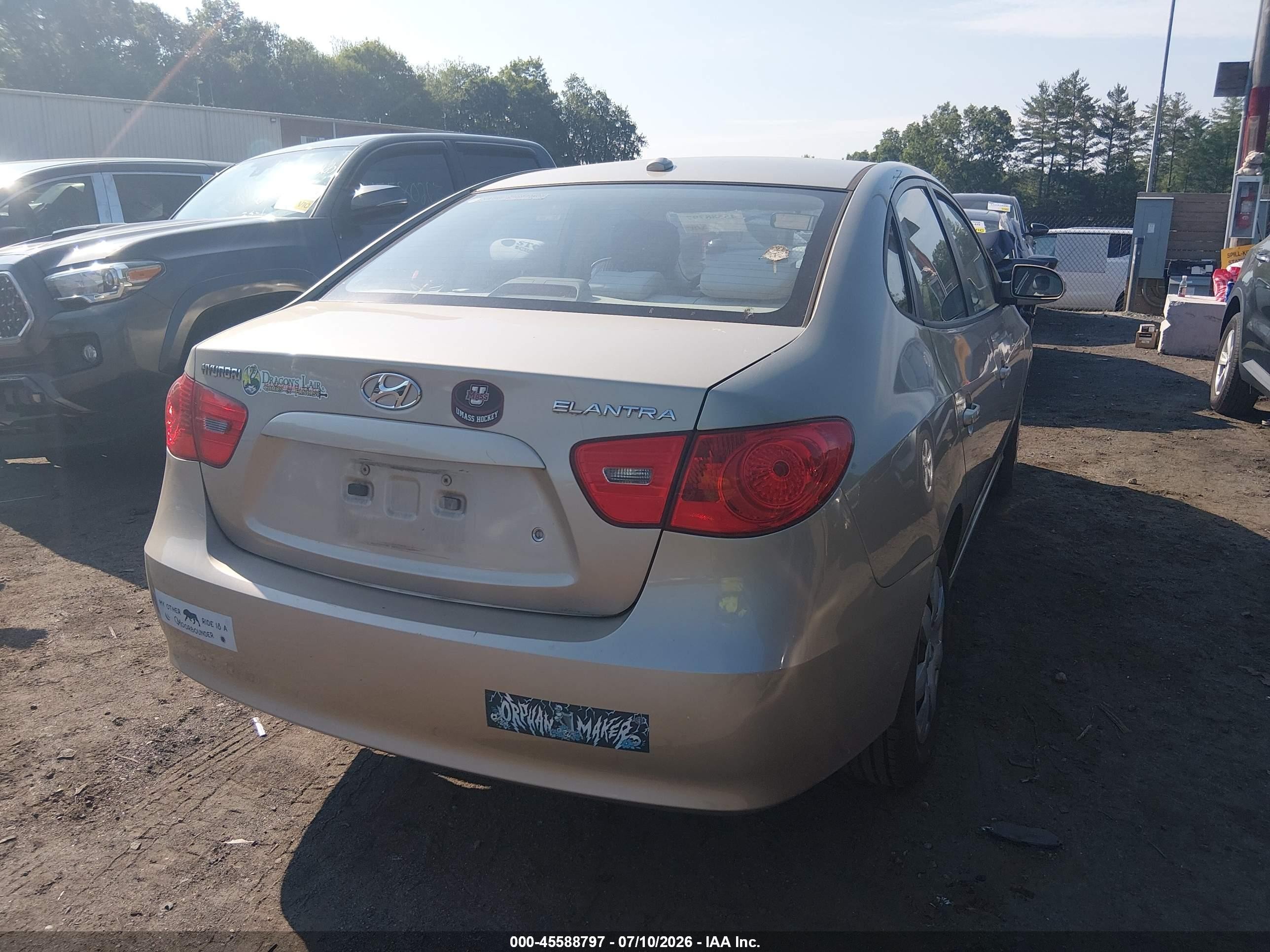 2008 Hyundai Elantra Gls/se Gold vin: KMHDU46D28U565325