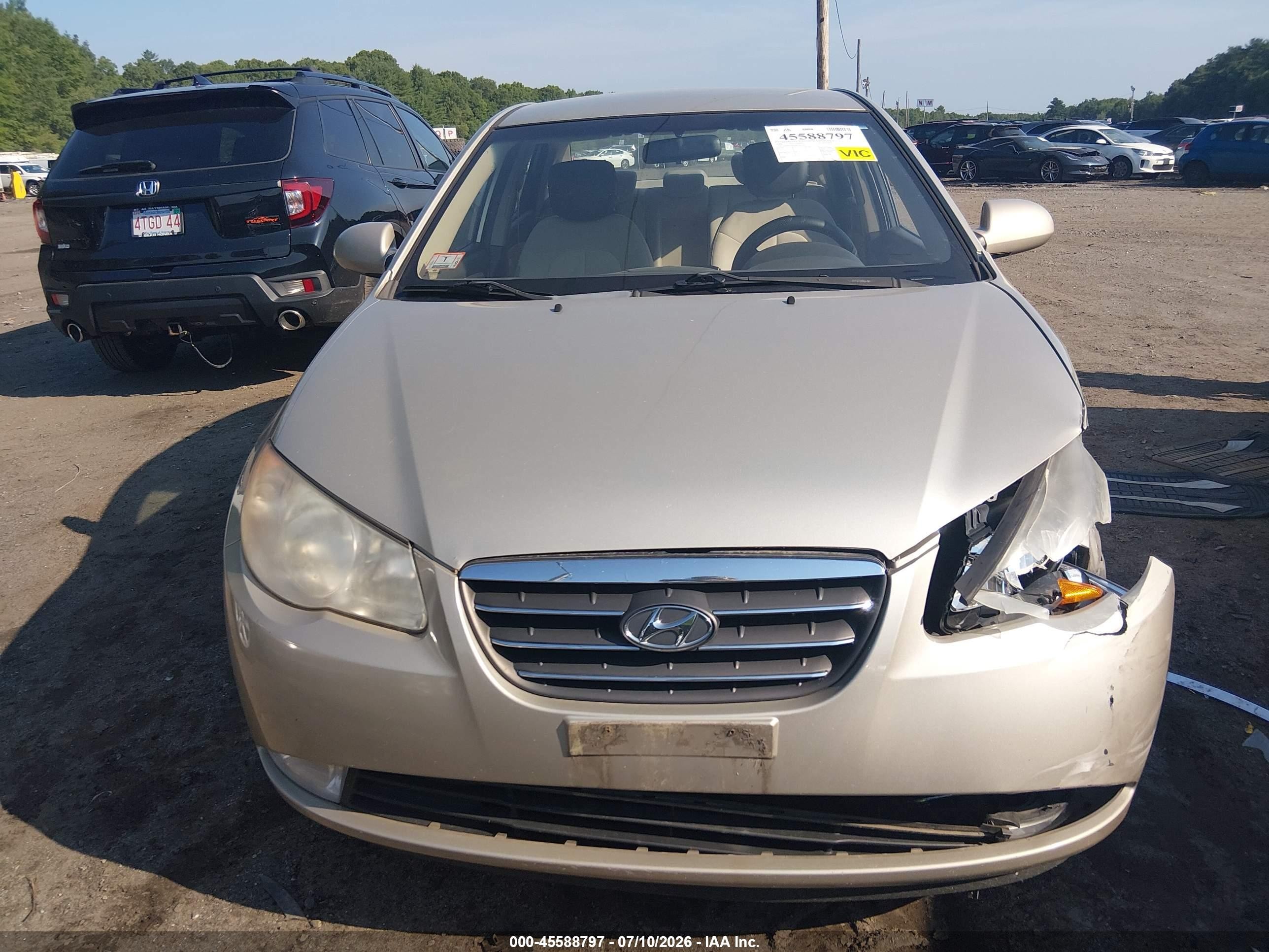 2008 Hyundai Elantra Gls/se Gold vin: KMHDU46D28U565325