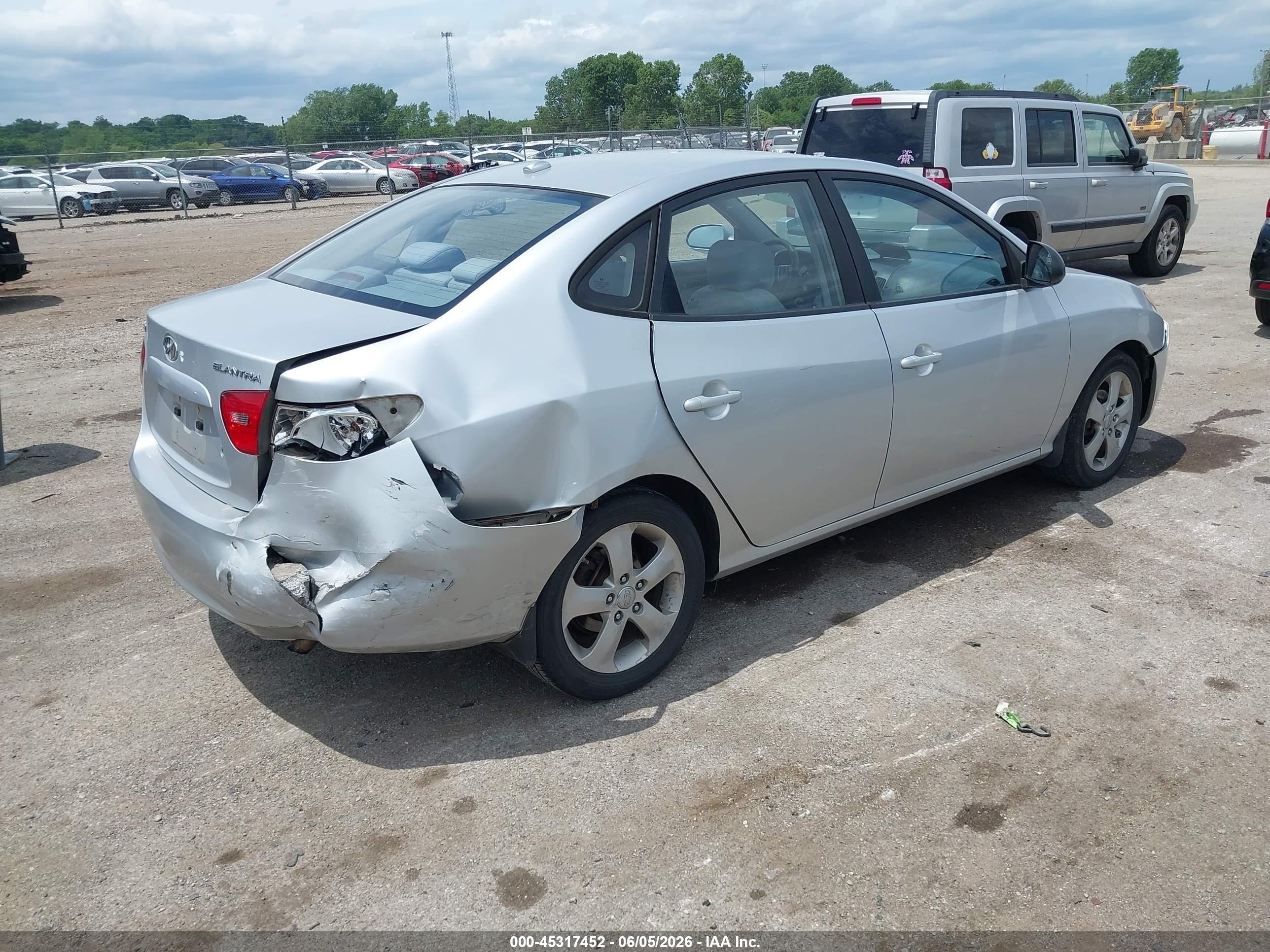 2009 Hyundai Elantra Se Silver vin: KMHDU46D29U595877