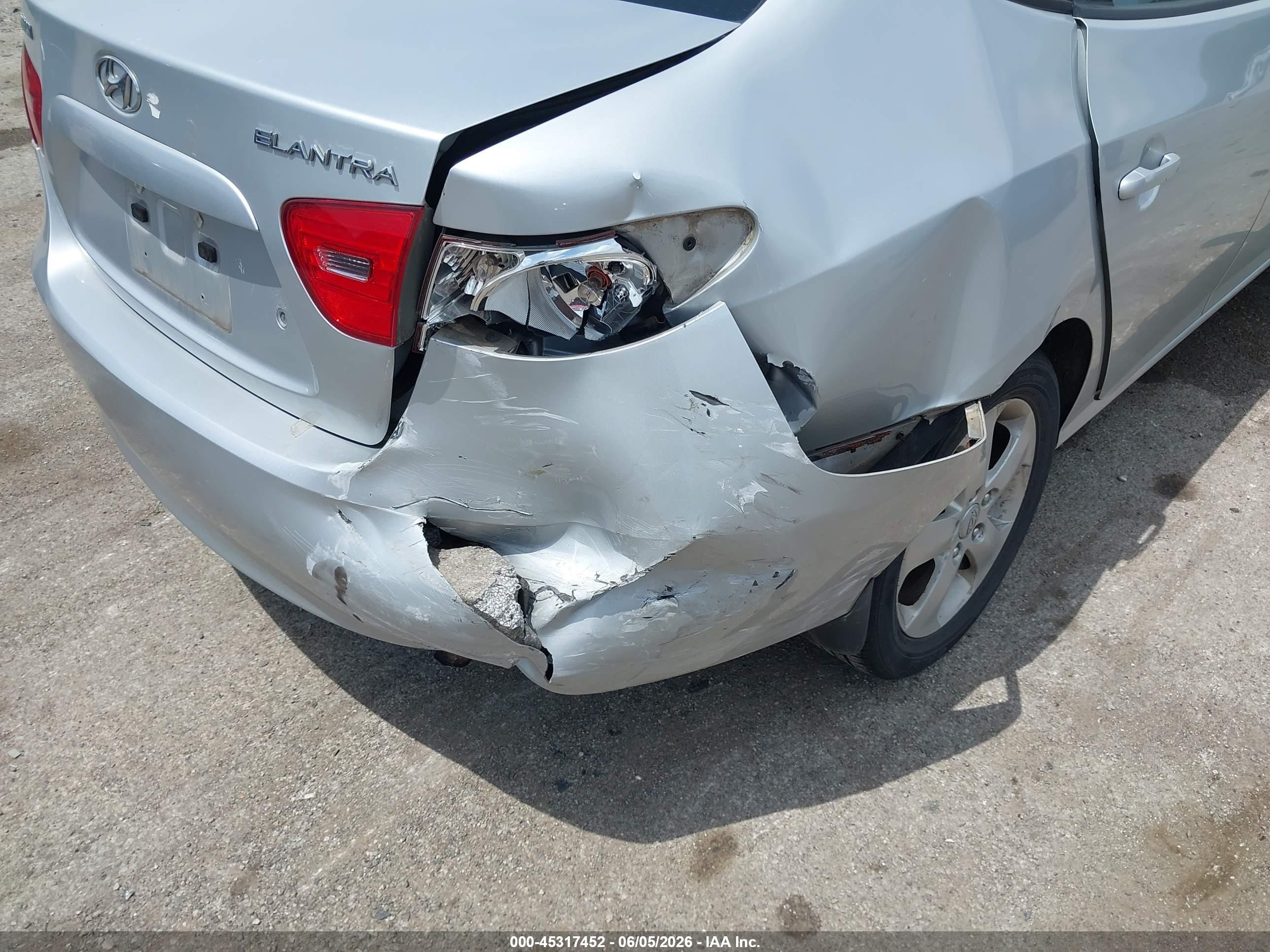 2009 Hyundai Elantra Se Silver vin: KMHDU46D29U595877
