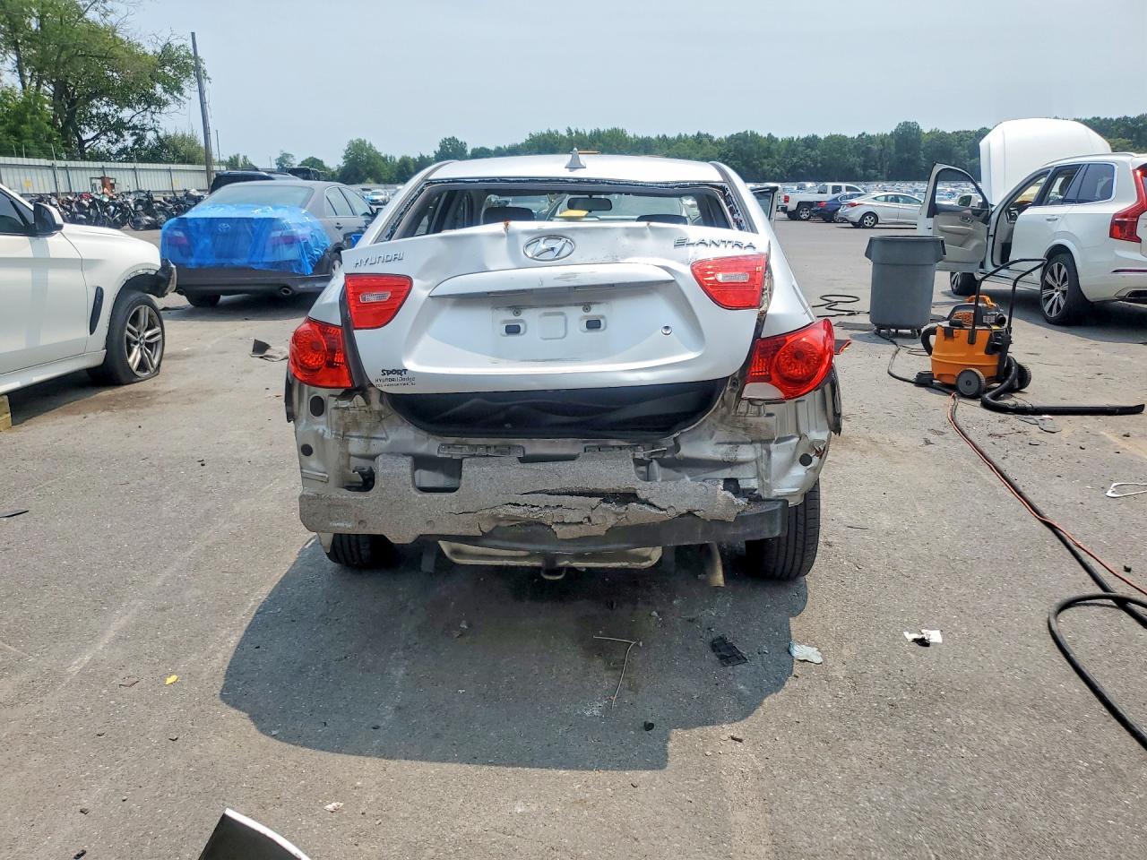 2009 Hyundai Elantra Gls Серебряный vin: KMHDU46D29U714110