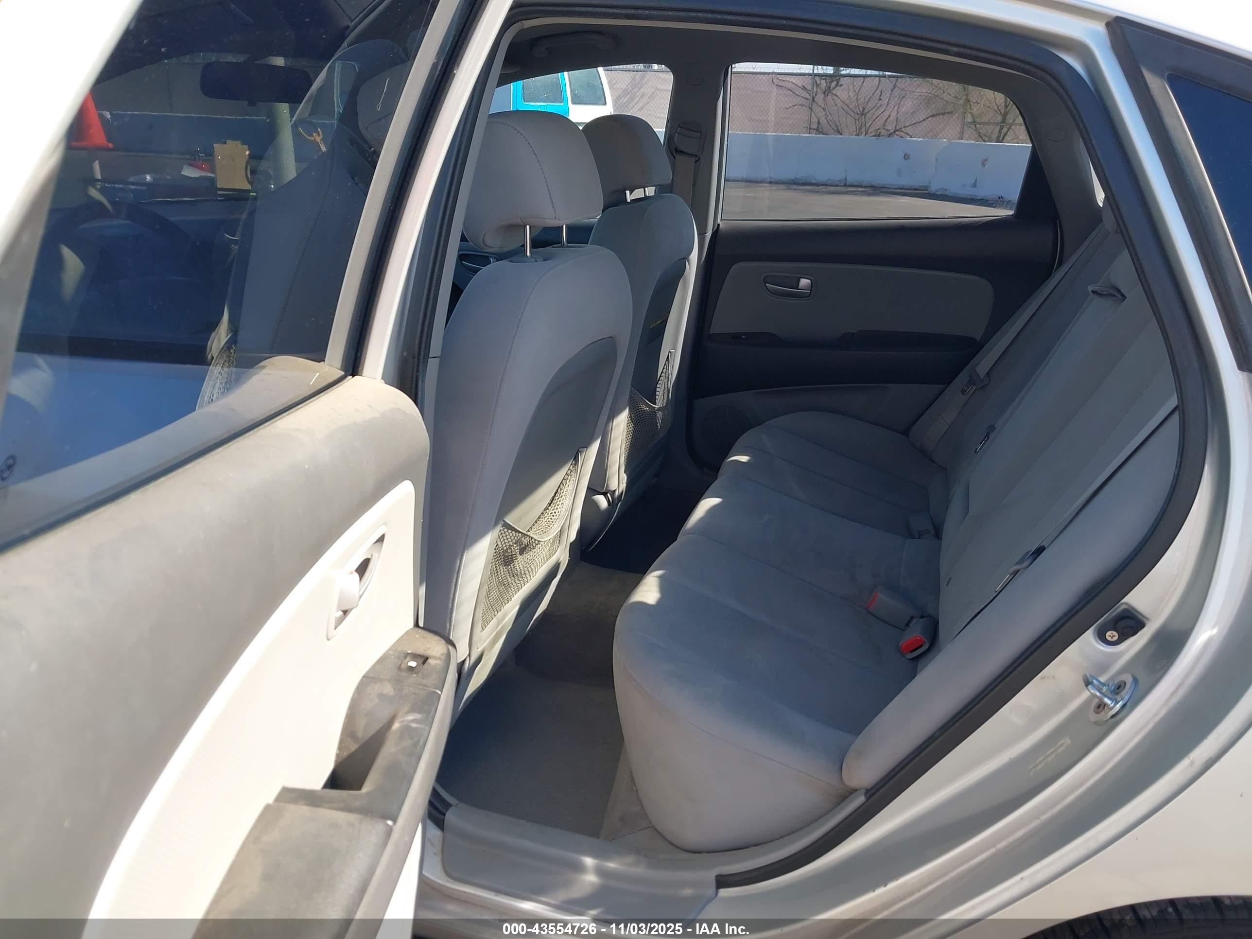 2007 Hyundai Elantra Gls/limited/se Silver vin: KMHDU46D37U221663