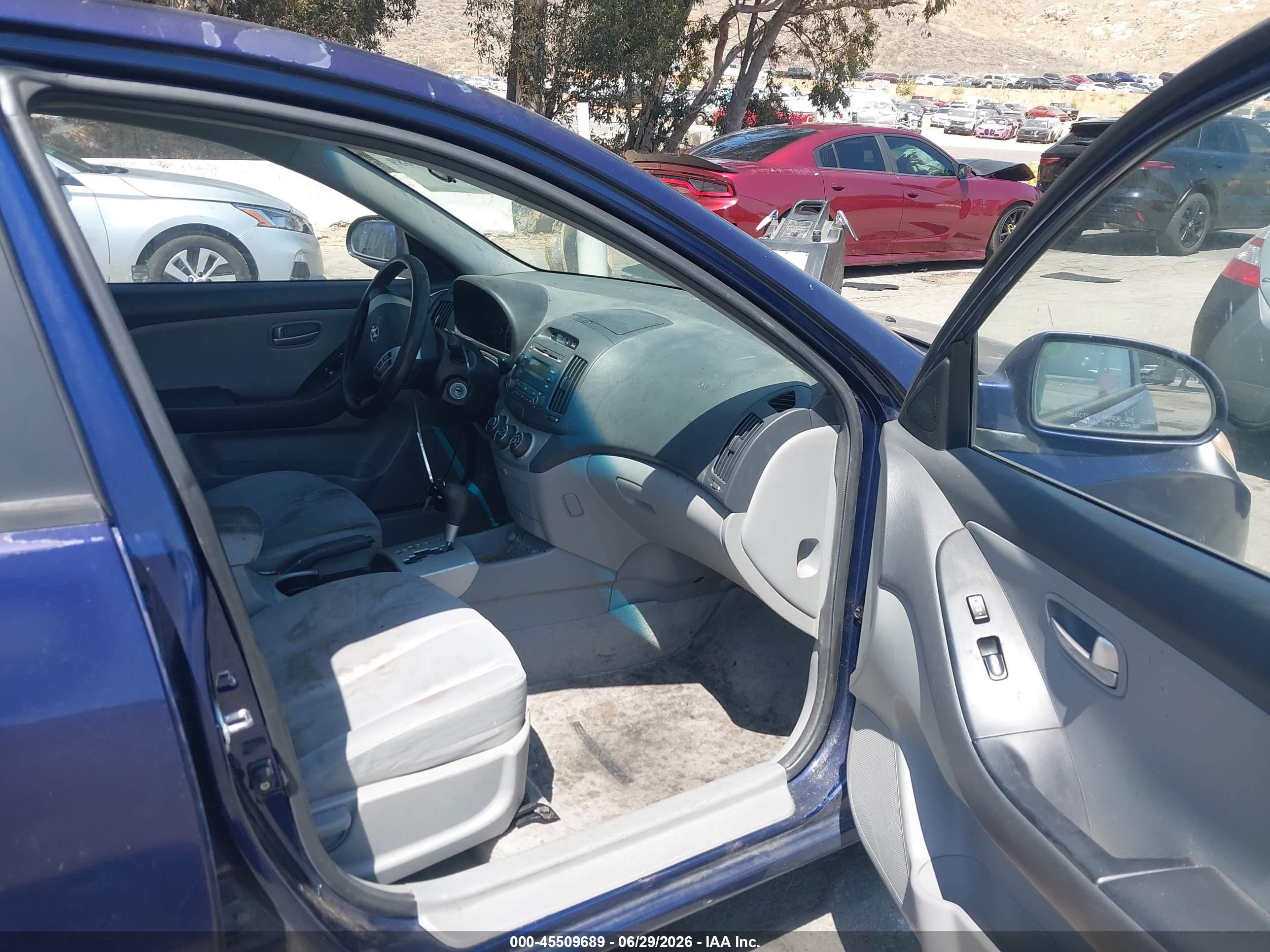 2008 Hyundai Elantra Gls/se Purple vin: KMHDU46D38U300932