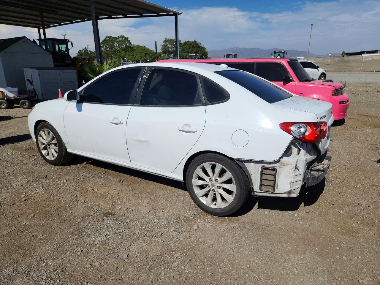 2008 Hyundai Elantra Gls White vin: KMHDU46D38U340122