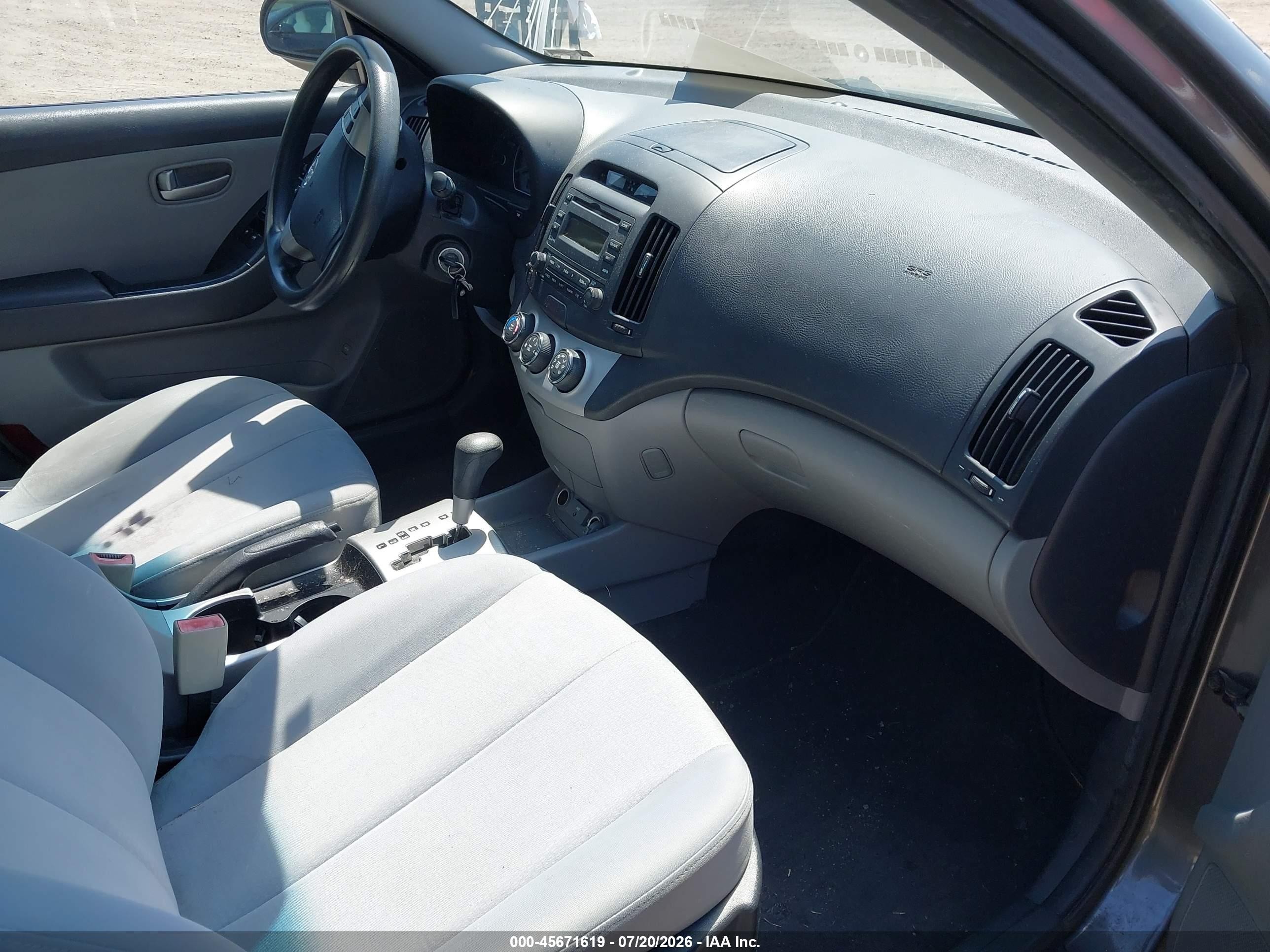 2008 Hyundai Elantra Gls/se Gray vin: KMHDU46D38U349225