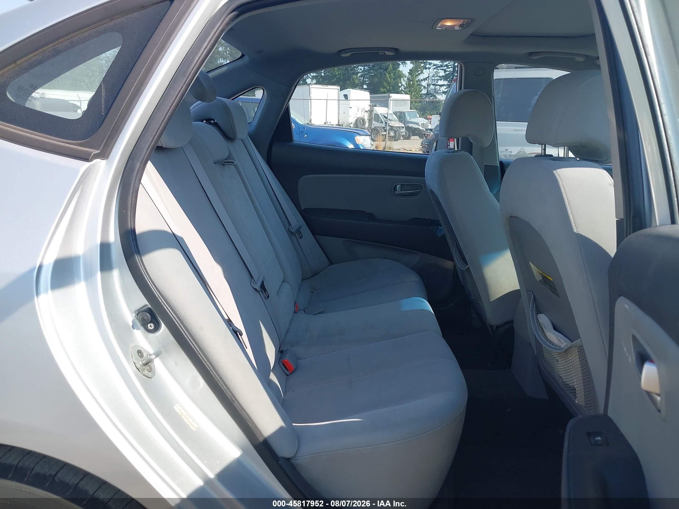 2008 Hyundai Elantra Gls/se Silver vin: KMHDU46D38U452578