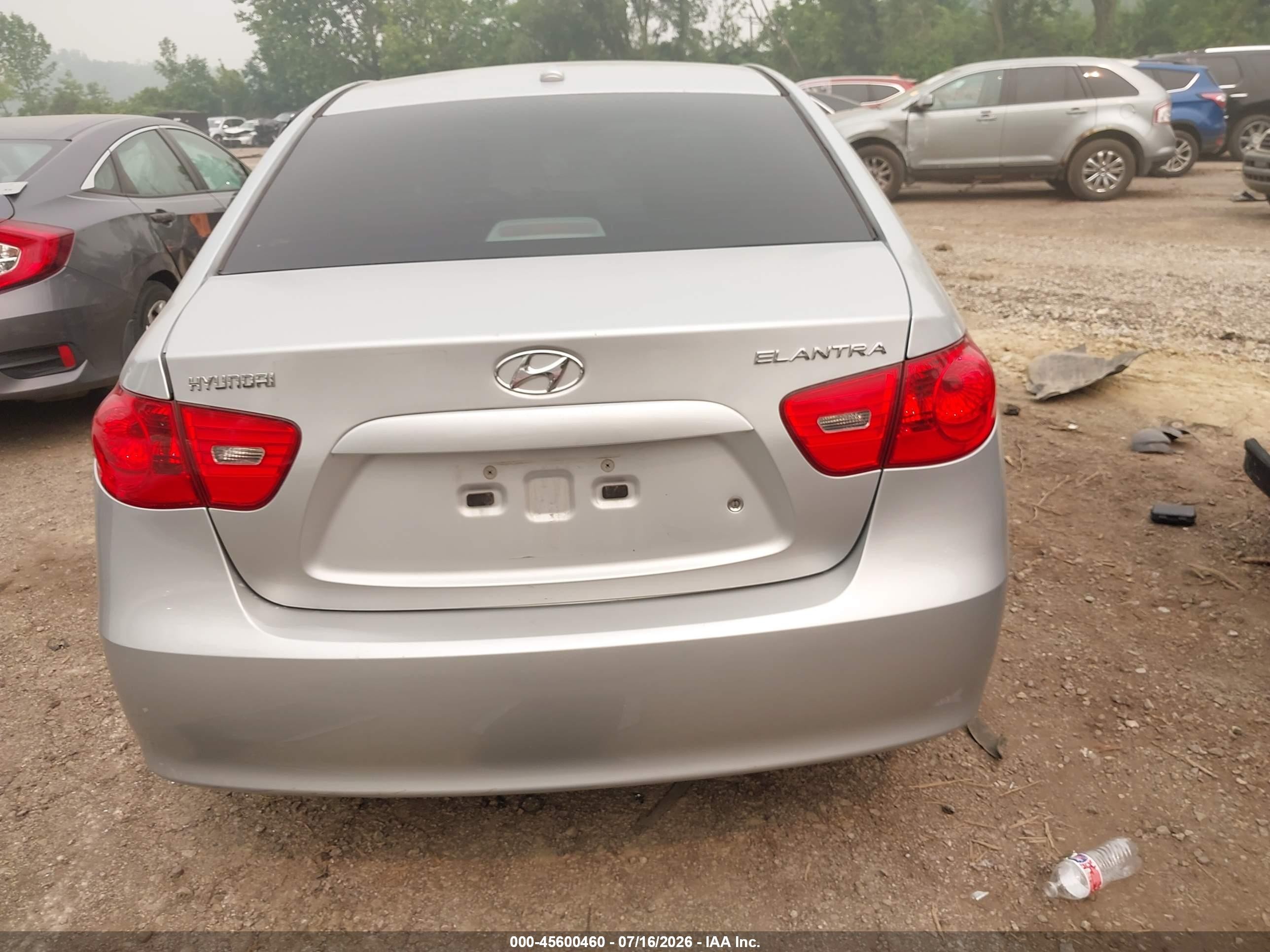 2008 Hyundai Elantra Gls/se Silver vin: KMHDU46D38U565785