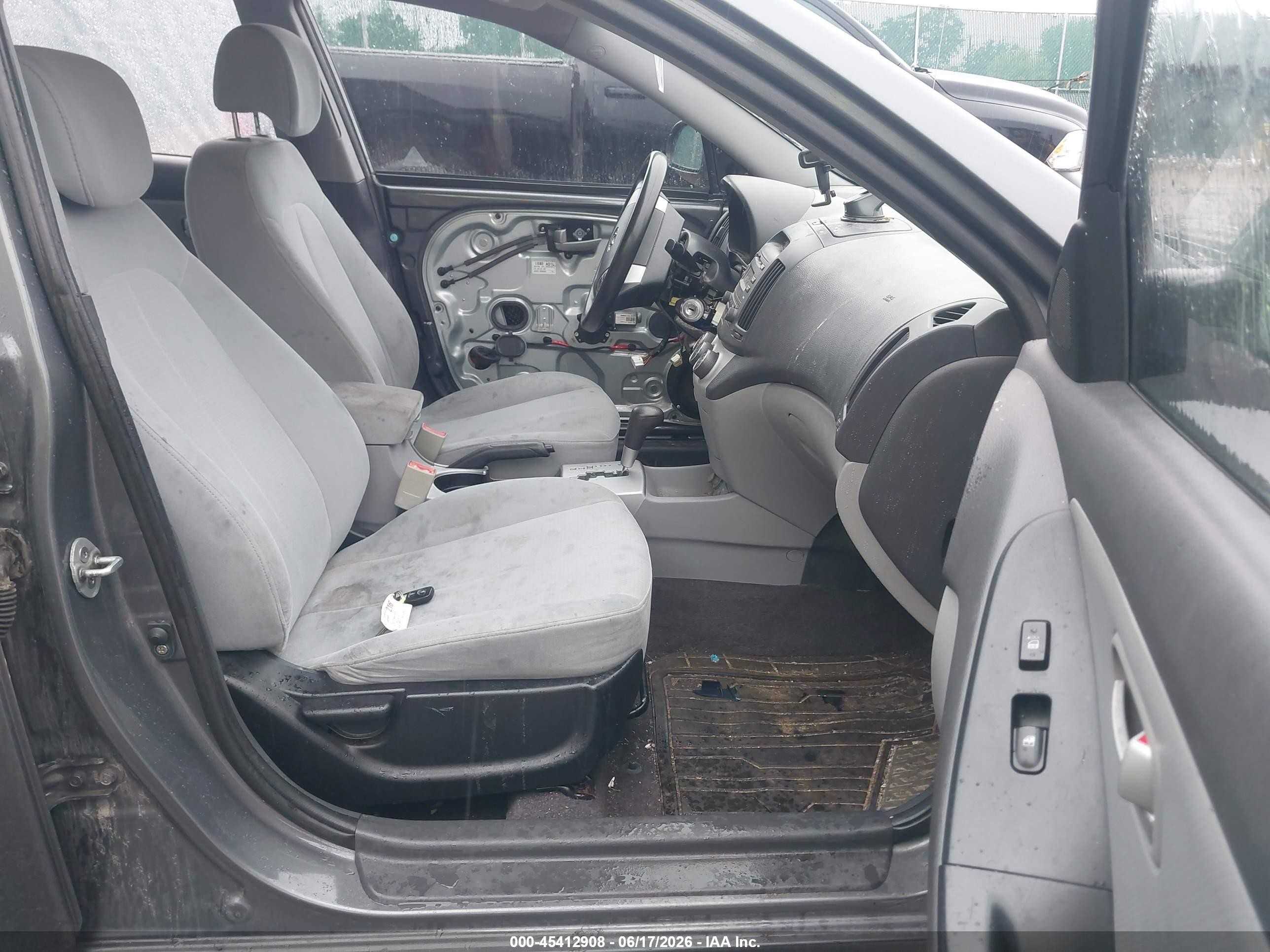2008 Hyundai Elantra Gls/se Gray vin: KMHDU46D38U578536