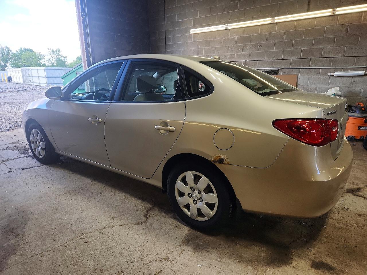2009 Hyundai Elantra Gls Gold vin: KMHDU46D39U601668