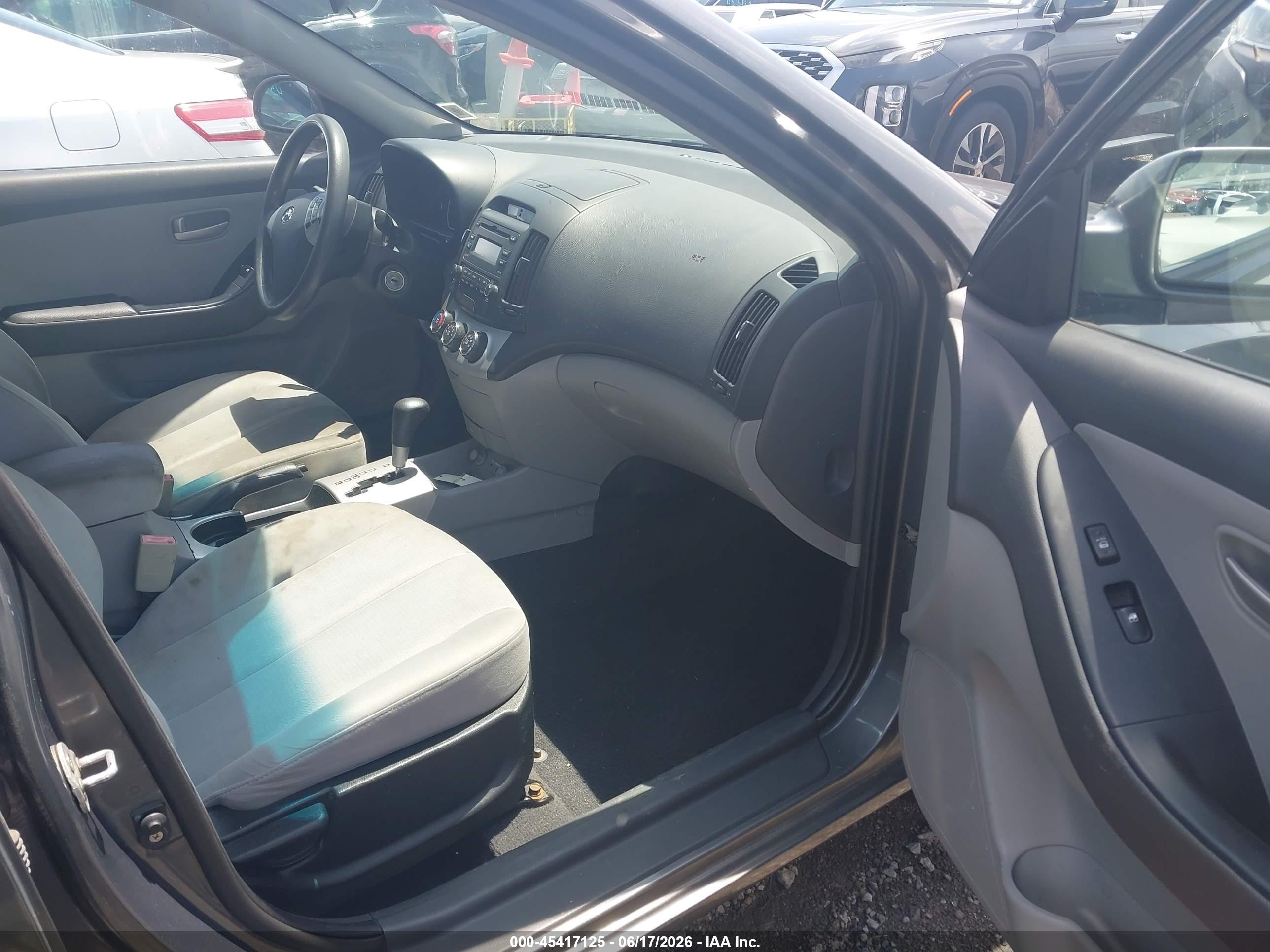 2009 Hyundai Elantra Gls Gray vin: KMHDU46D39U650448