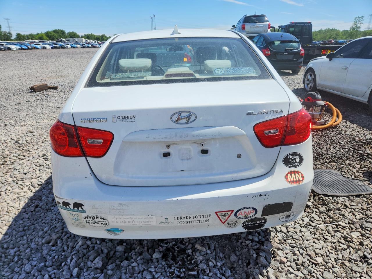 2009 Hyundai Elantra Gls White vin: KMHDU46D39U675494