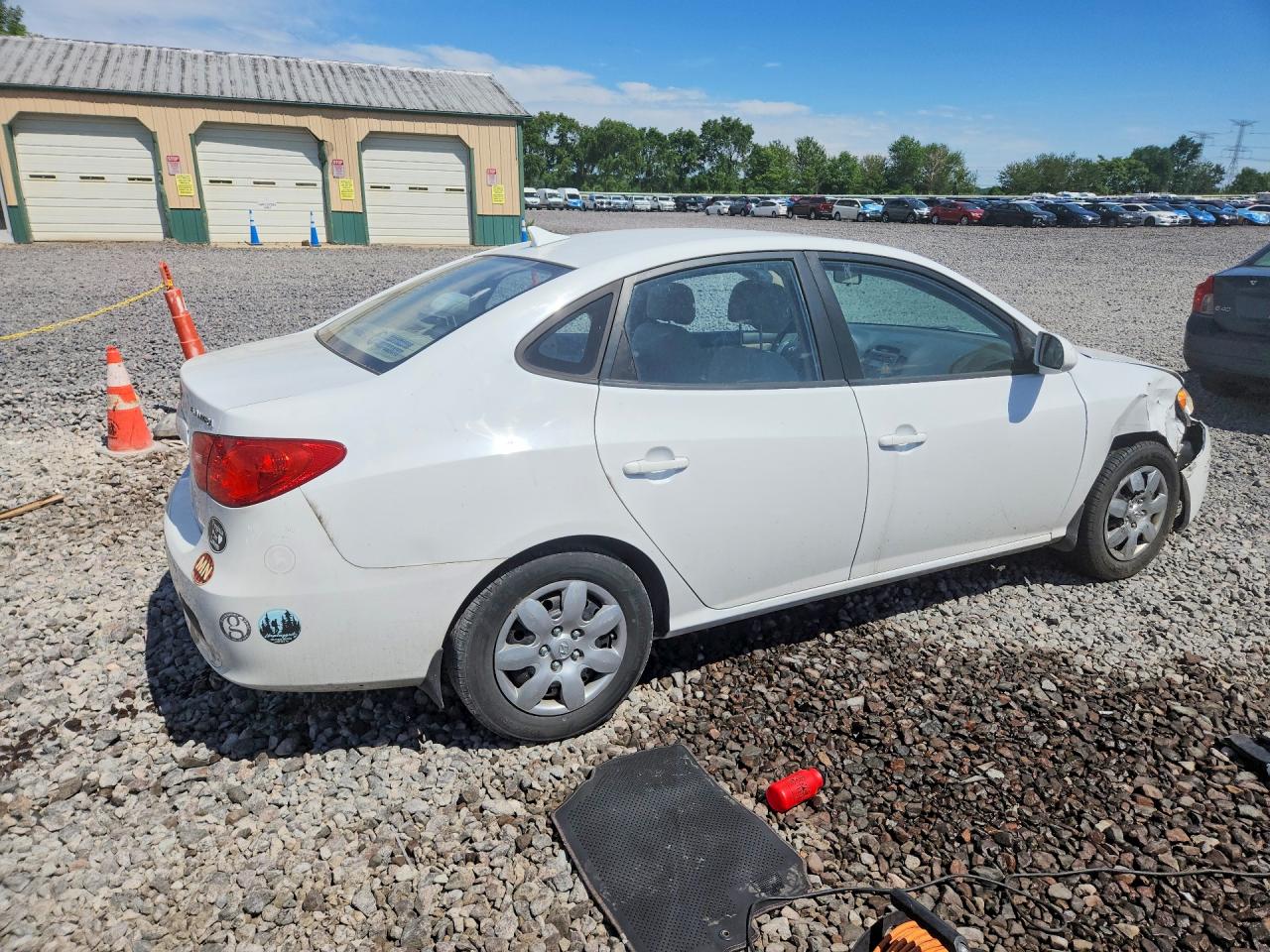 2009 Hyundai Elantra Gls White vin: KMHDU46D39U675494