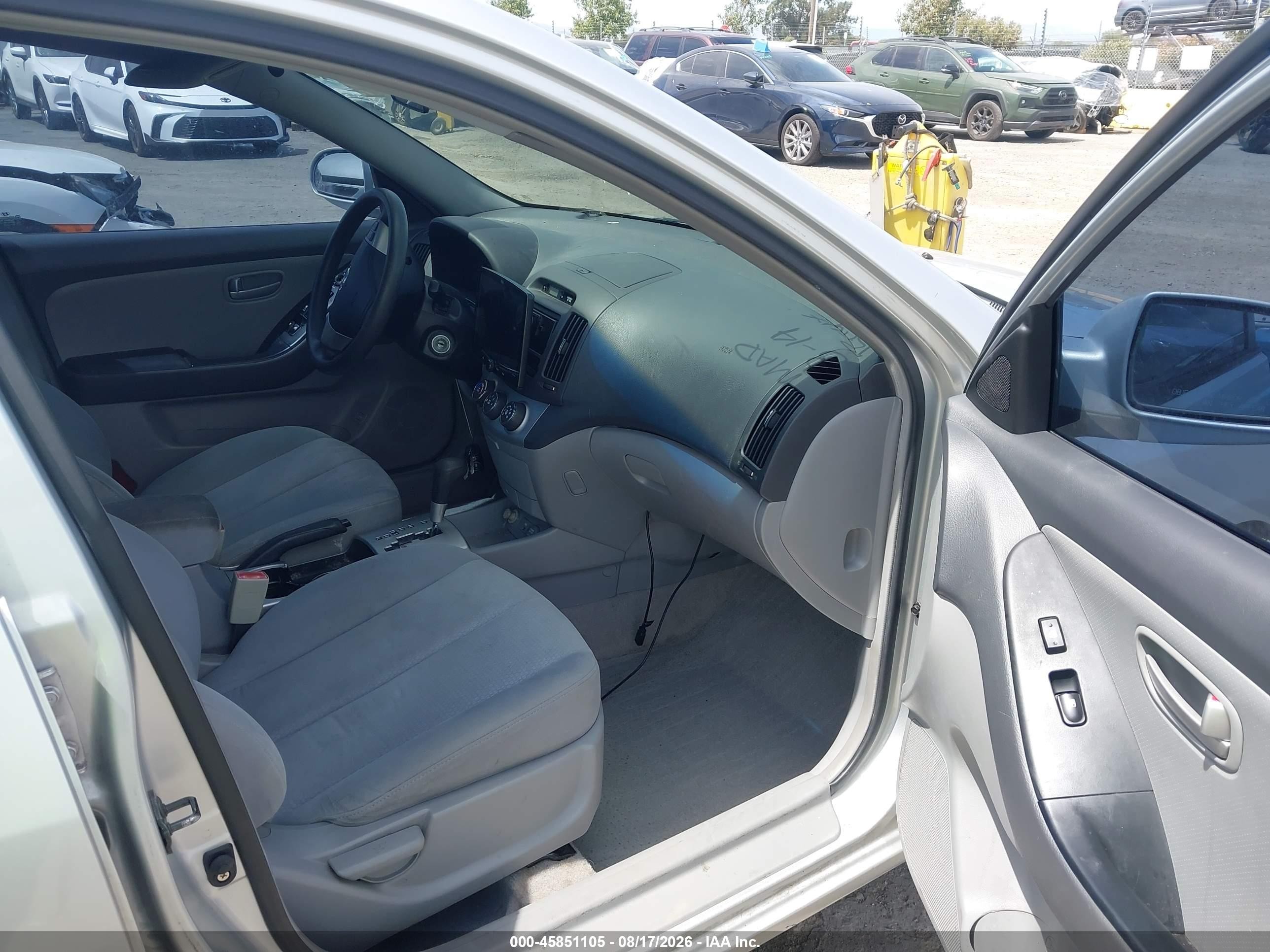 2007 Hyundai Elantra Gls/se/limited Silver vin: KMHDU46D47U112256