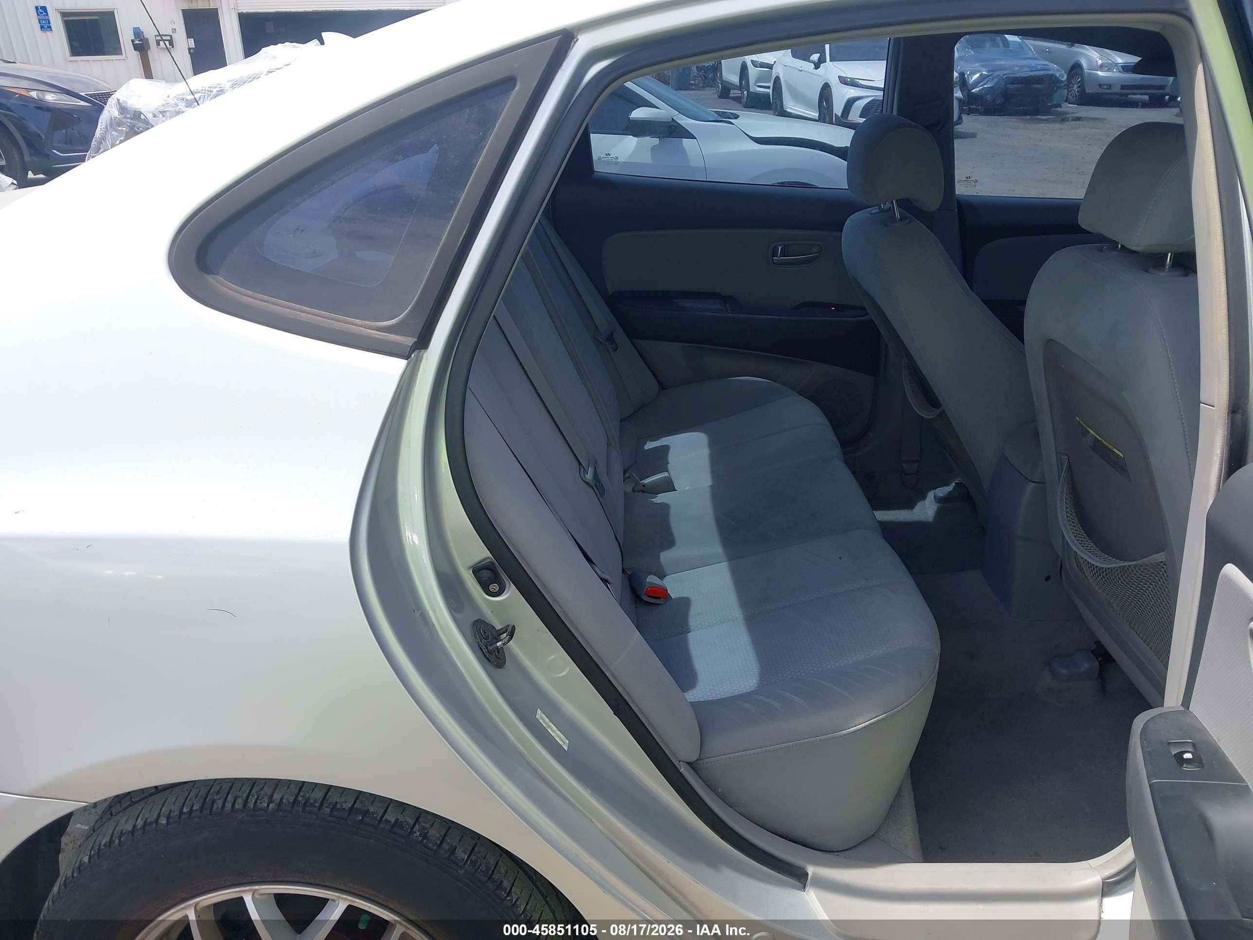 2007 Hyundai Elantra Gls/se/limited Silver vin: KMHDU46D47U112256