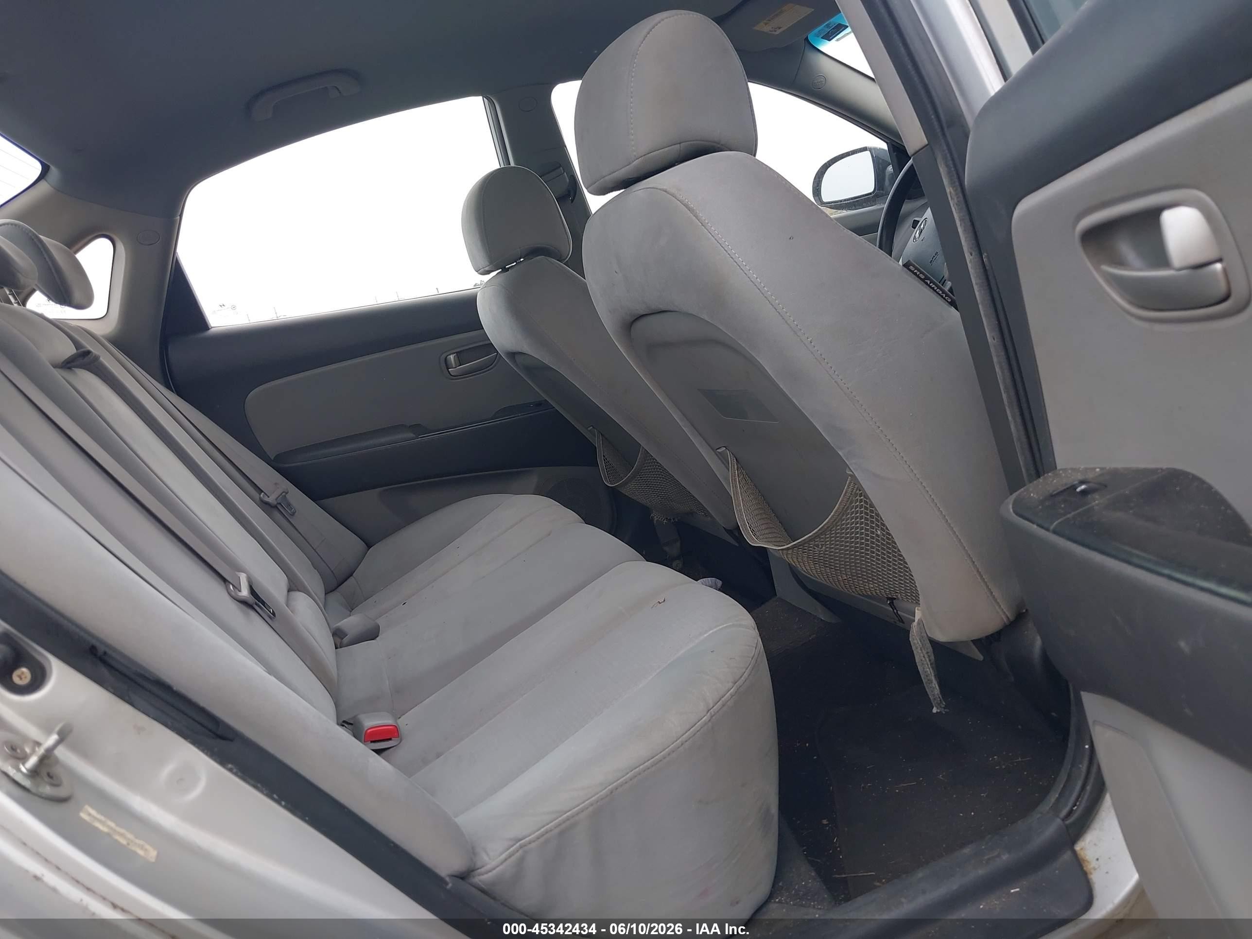 2008 Hyundai Elantra Gls/se Silver vin: KMHDU46D48U351713