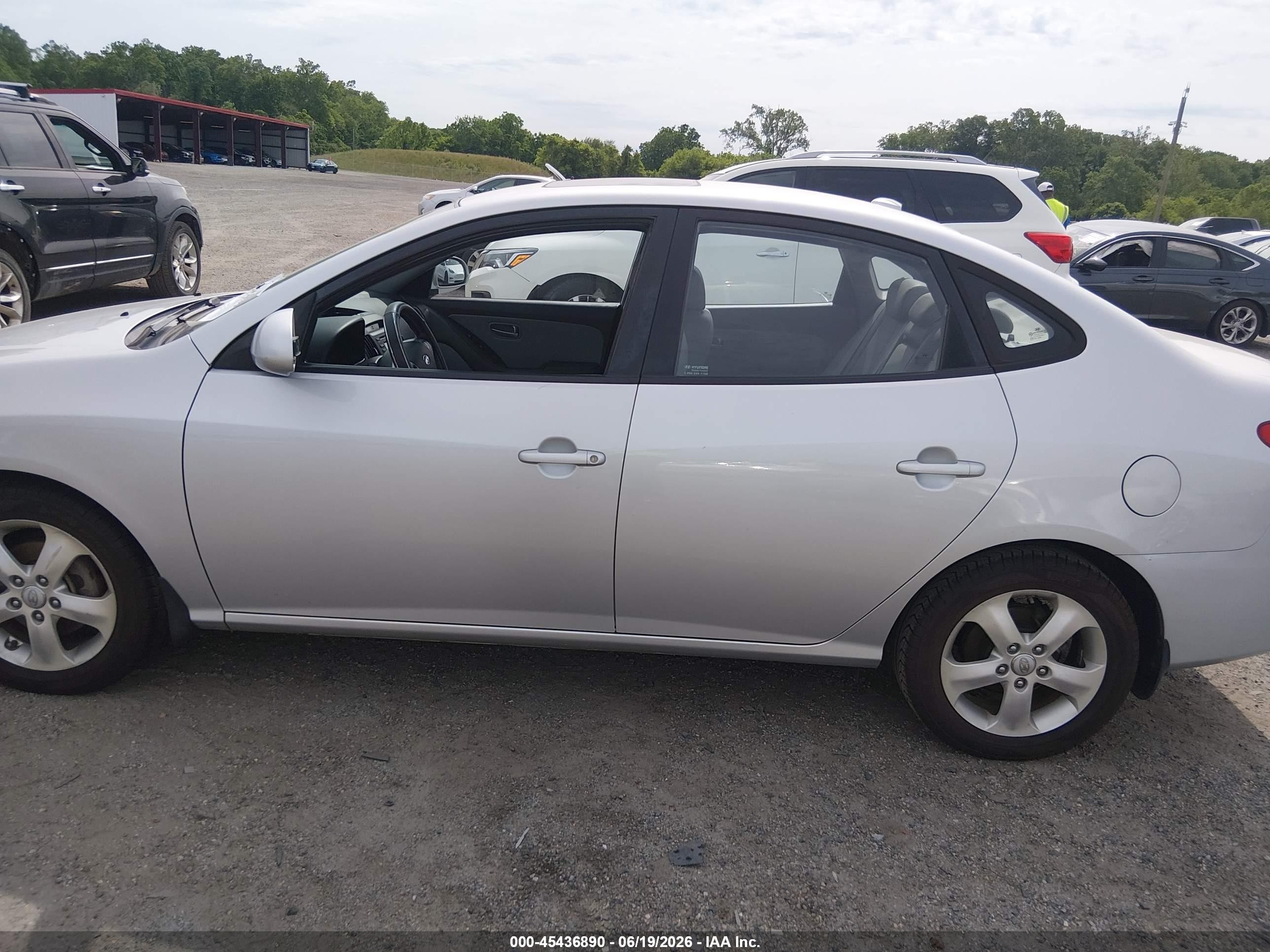 2008 Hyundai Elantra Gls/se Silver vin: KMHDU46D48U389622