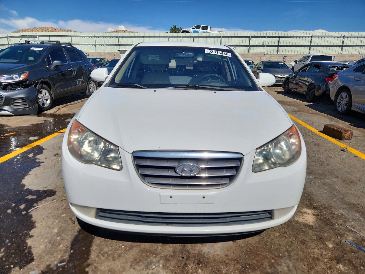 2008 Hyundai Elantra Gls White vin: KMHDU46D48U493981