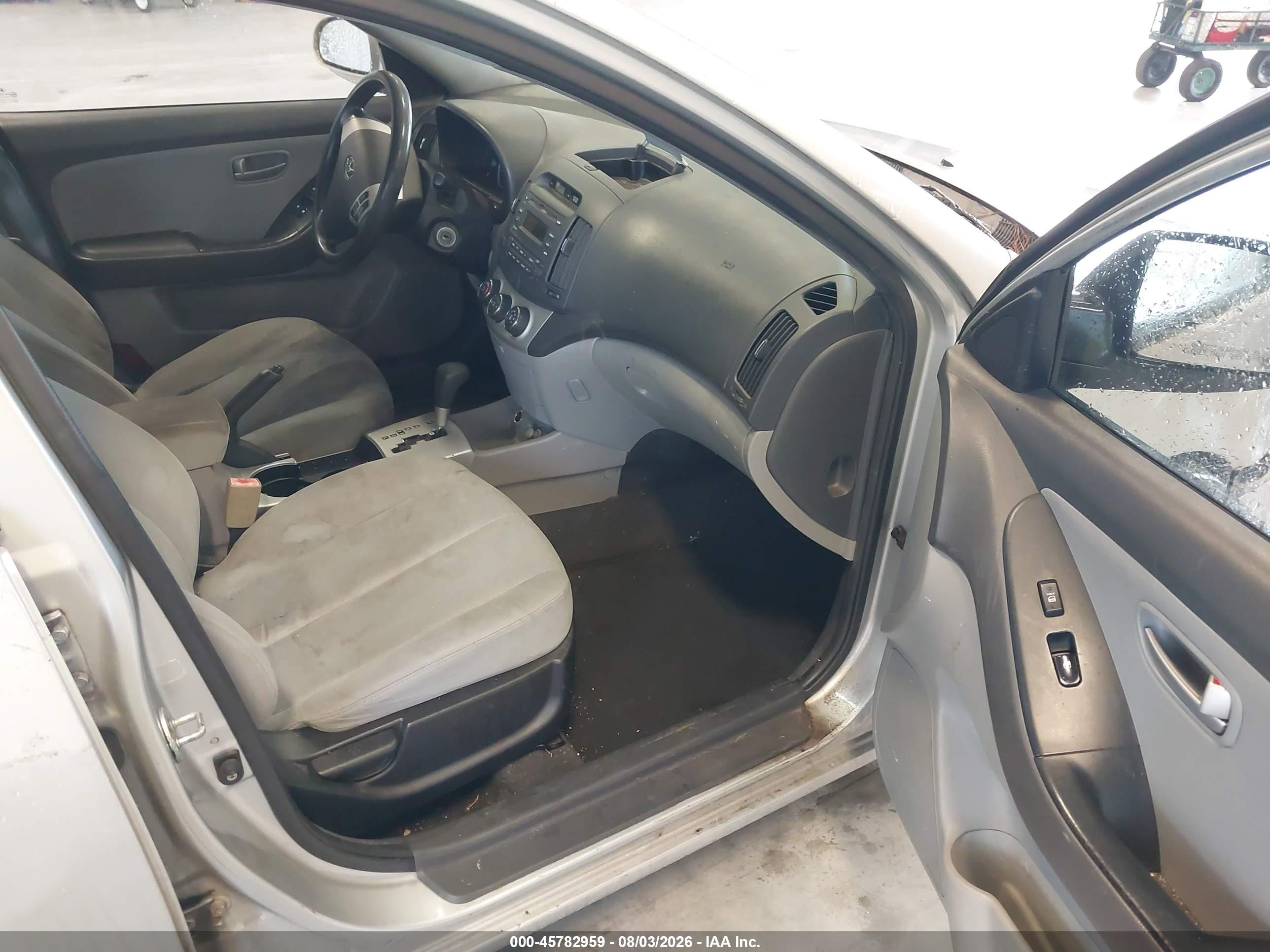 2008 Hyundai Elantra Gls/se Silver vin: KMHDU46D48U501836