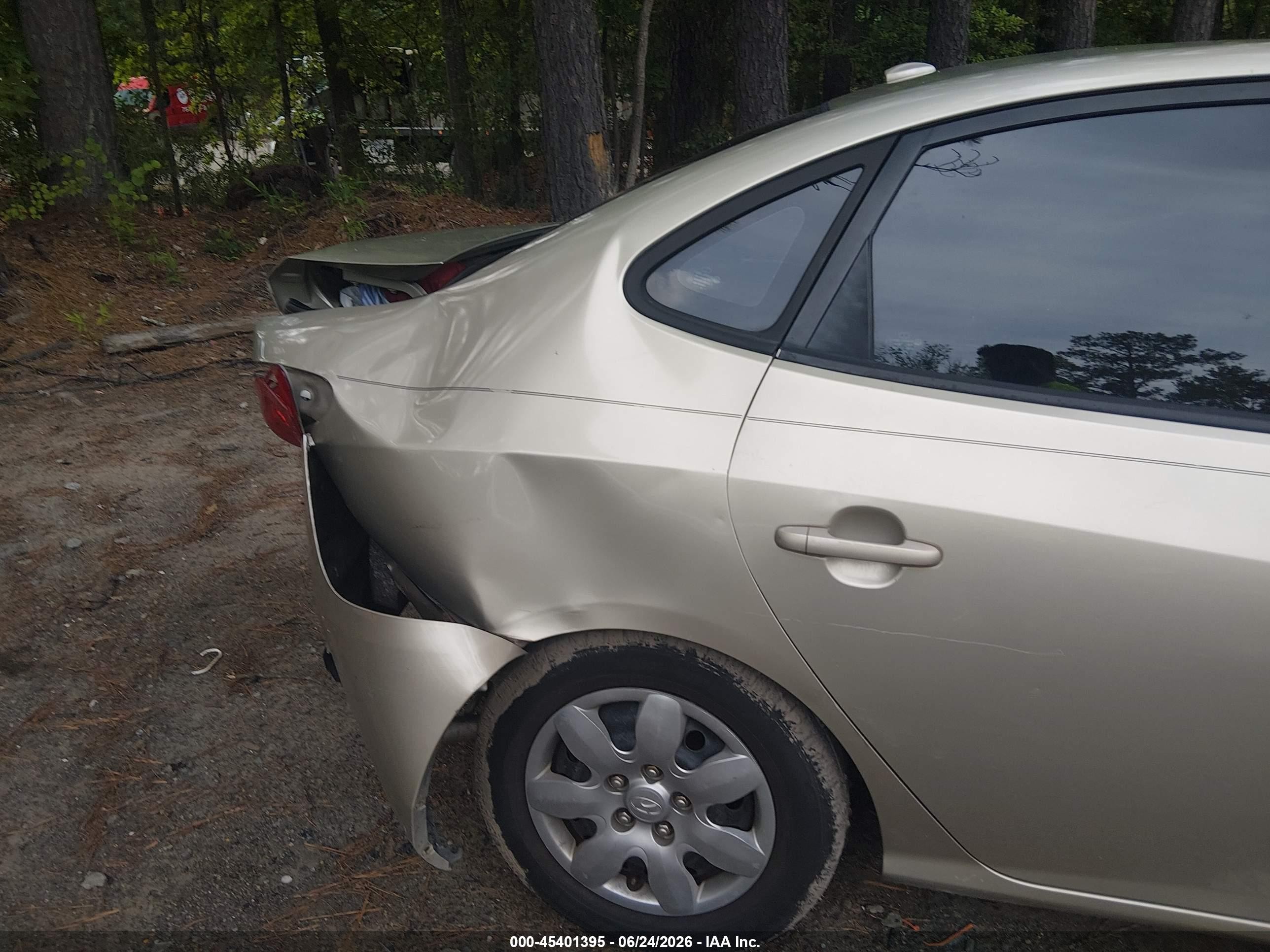 2008 Hyundai Elantra Gls/se Gold vin: KMHDU46D48U556156