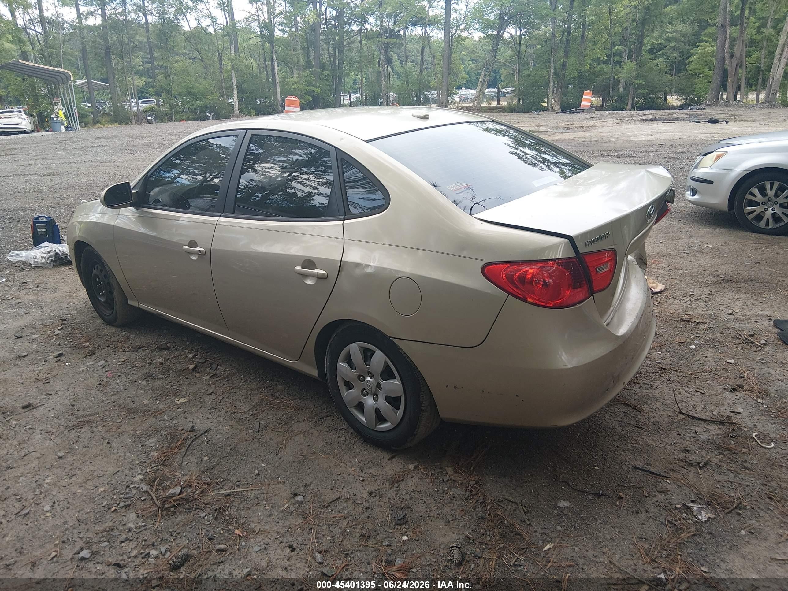 2008 Hyundai Elantra Gls/se Gold vin: KMHDU46D48U556156