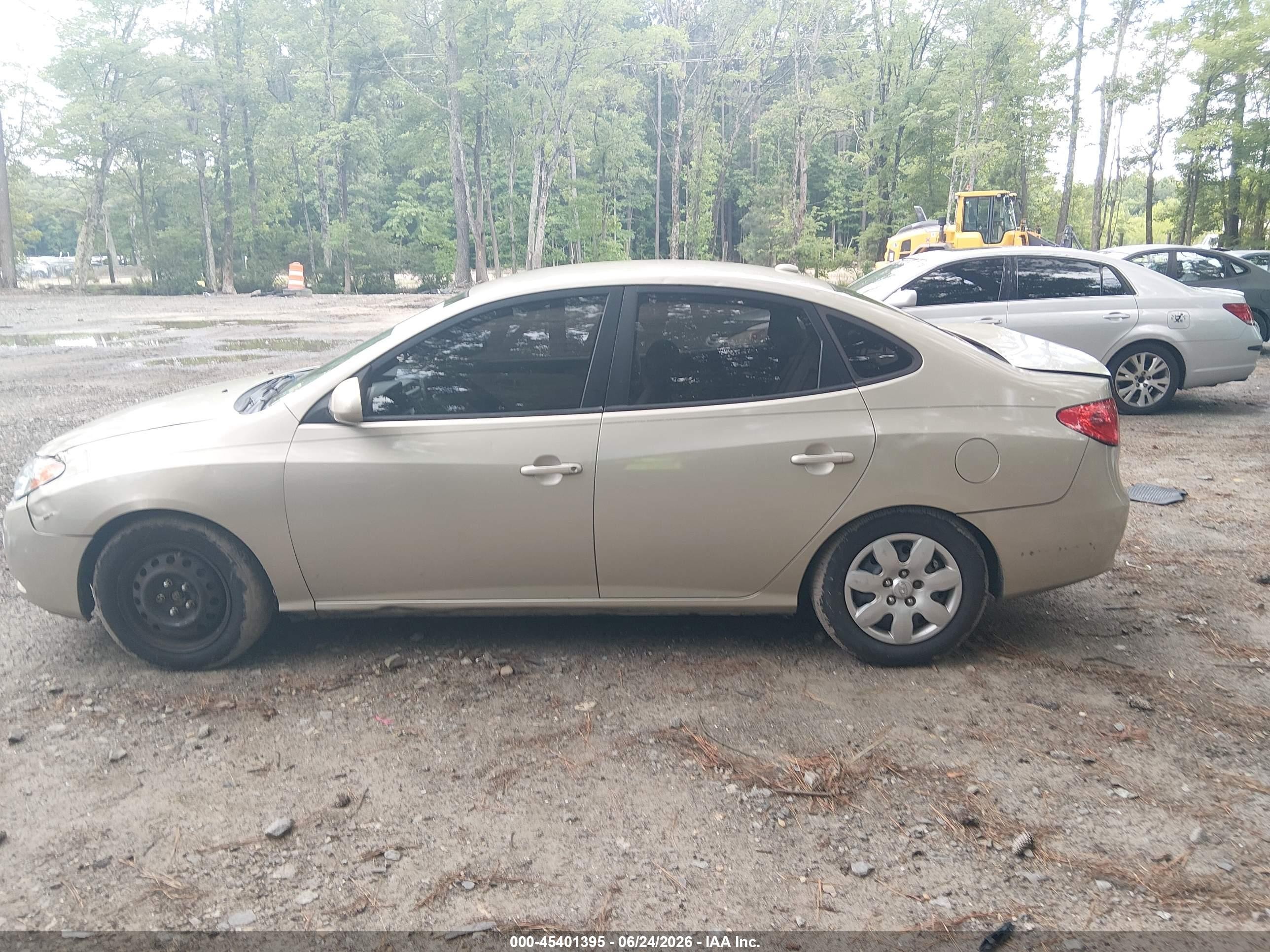2008 Hyundai Elantra Gls/se Gold vin: KMHDU46D48U556156