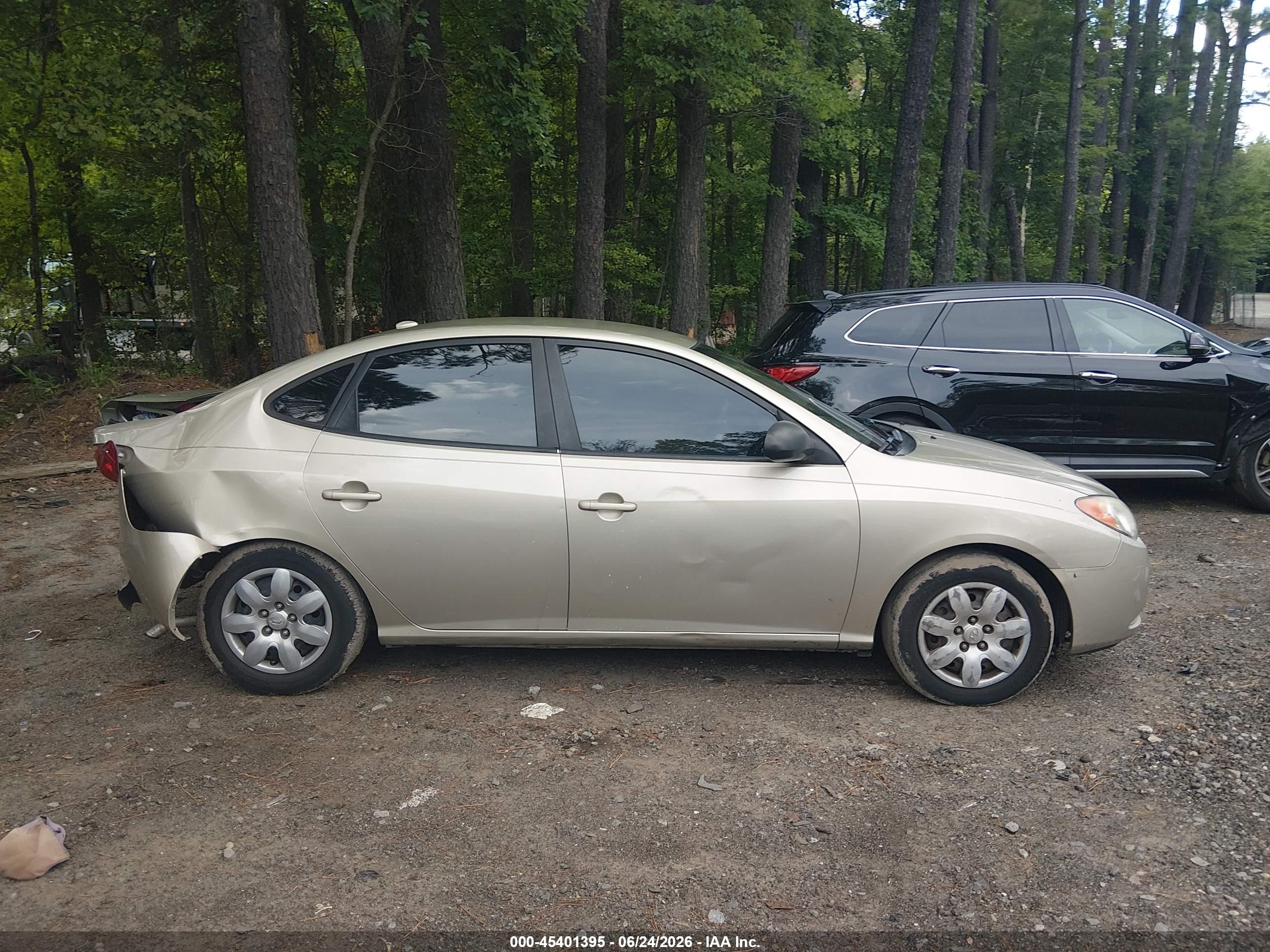 2008 Hyundai Elantra Gls/se Gold vin: KMHDU46D48U556156