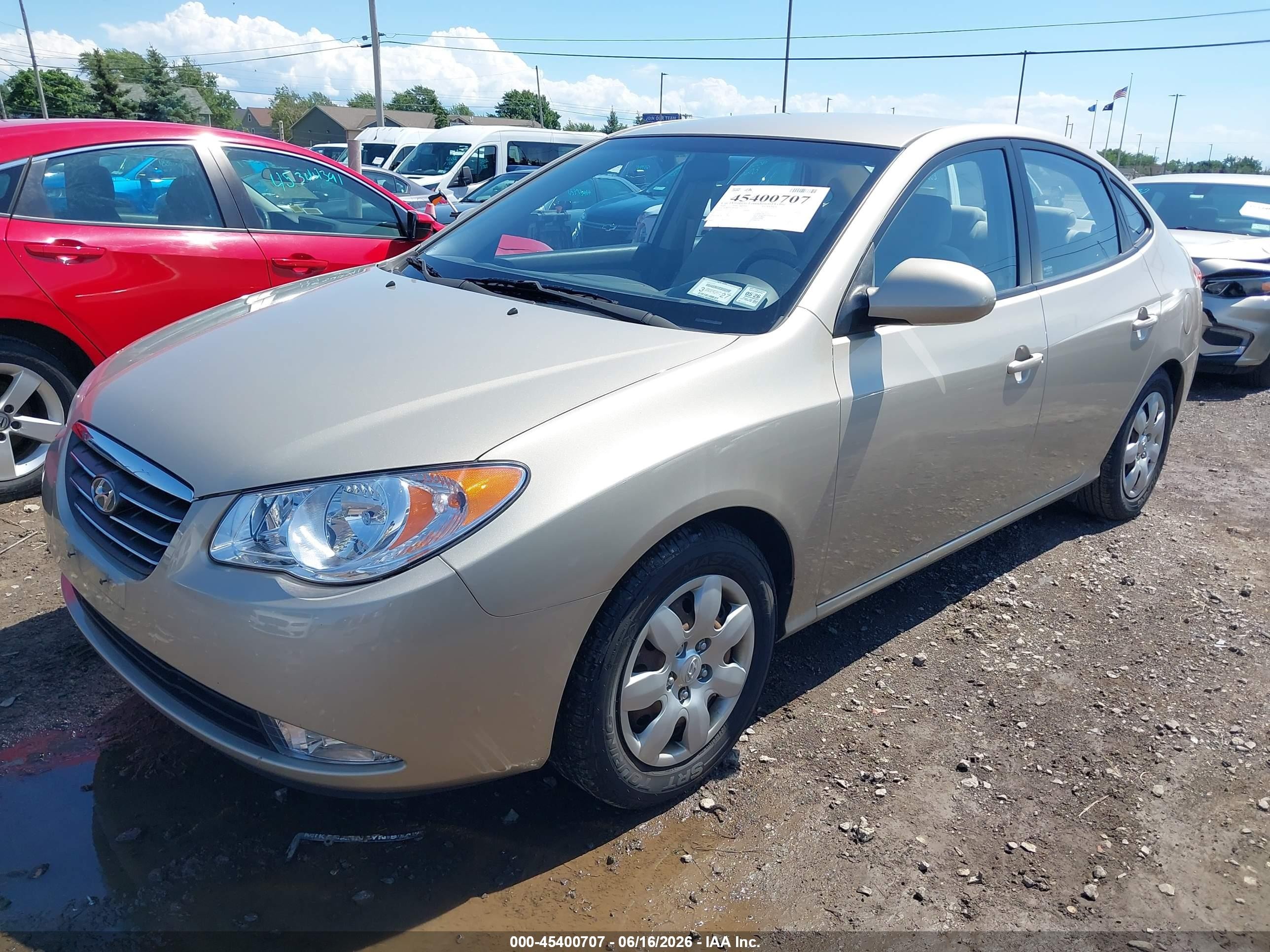 2008 Hyundai Elantra Gls/se Gold vin: KMHDU46D48U557341