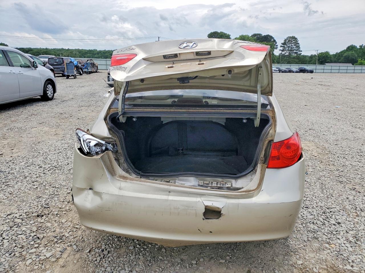 2009 Hyundai Elantra Gls Gold vin: KMHDU46D49U642102