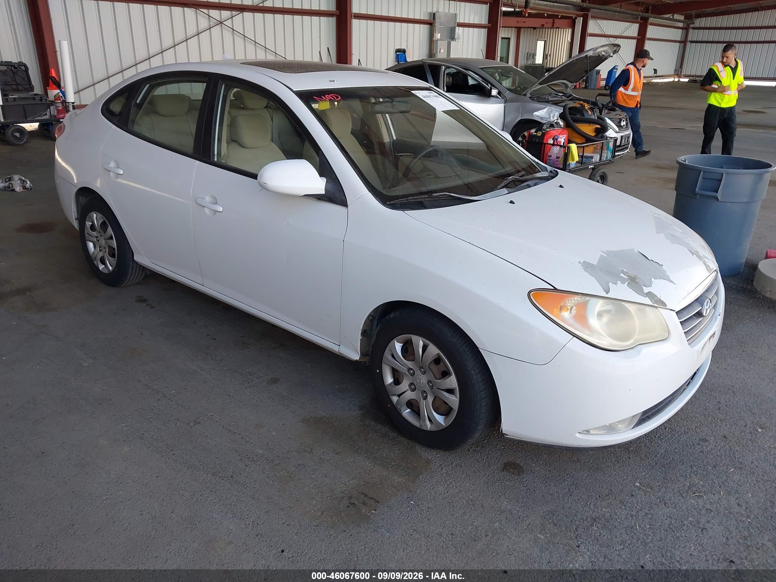 2009 Hyundai Elantra Gls White vin: KMHDU46D49U716327