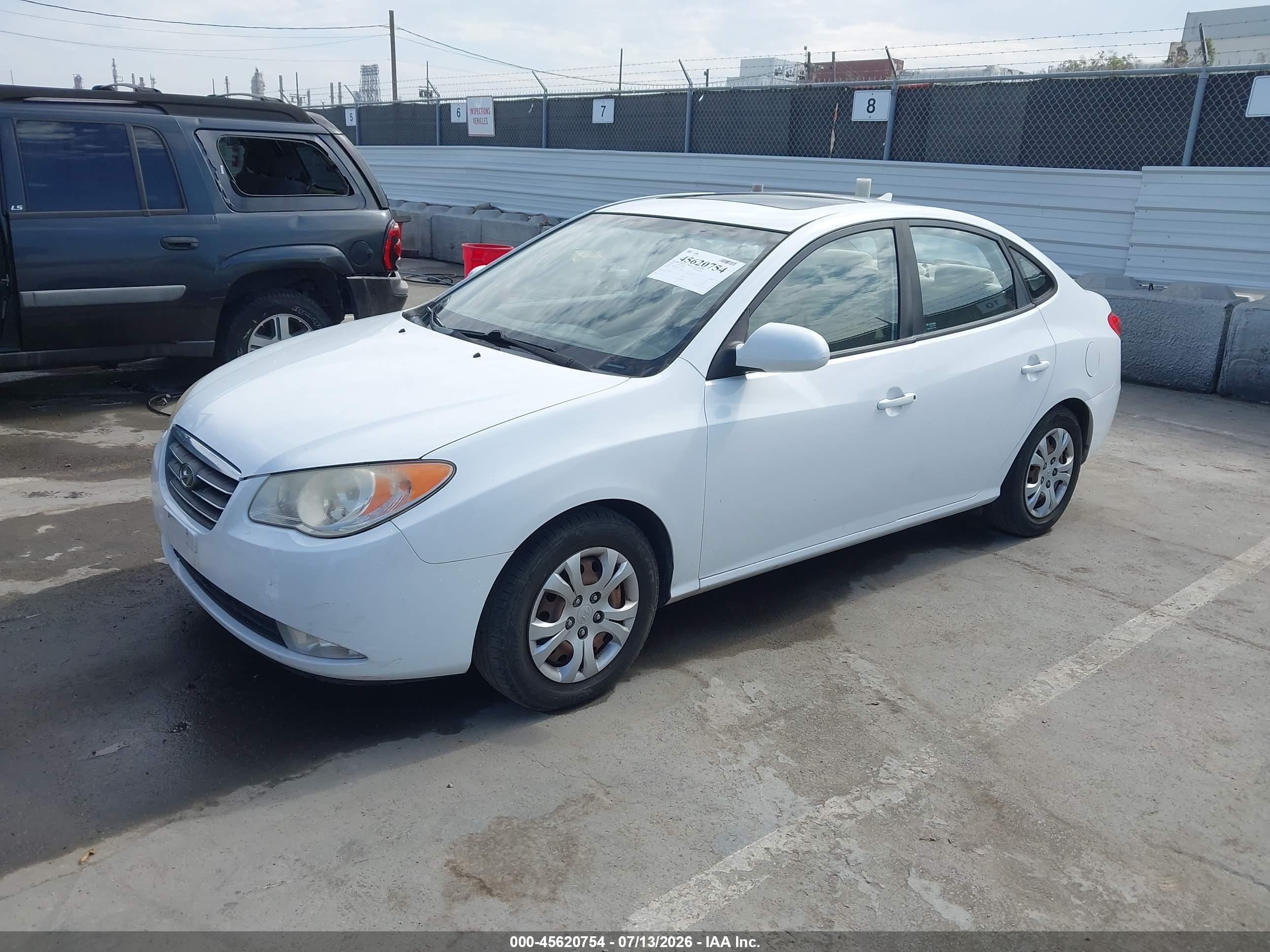 2009 Hyundai Elantra Gls White vin: KMHDU46D49U731121