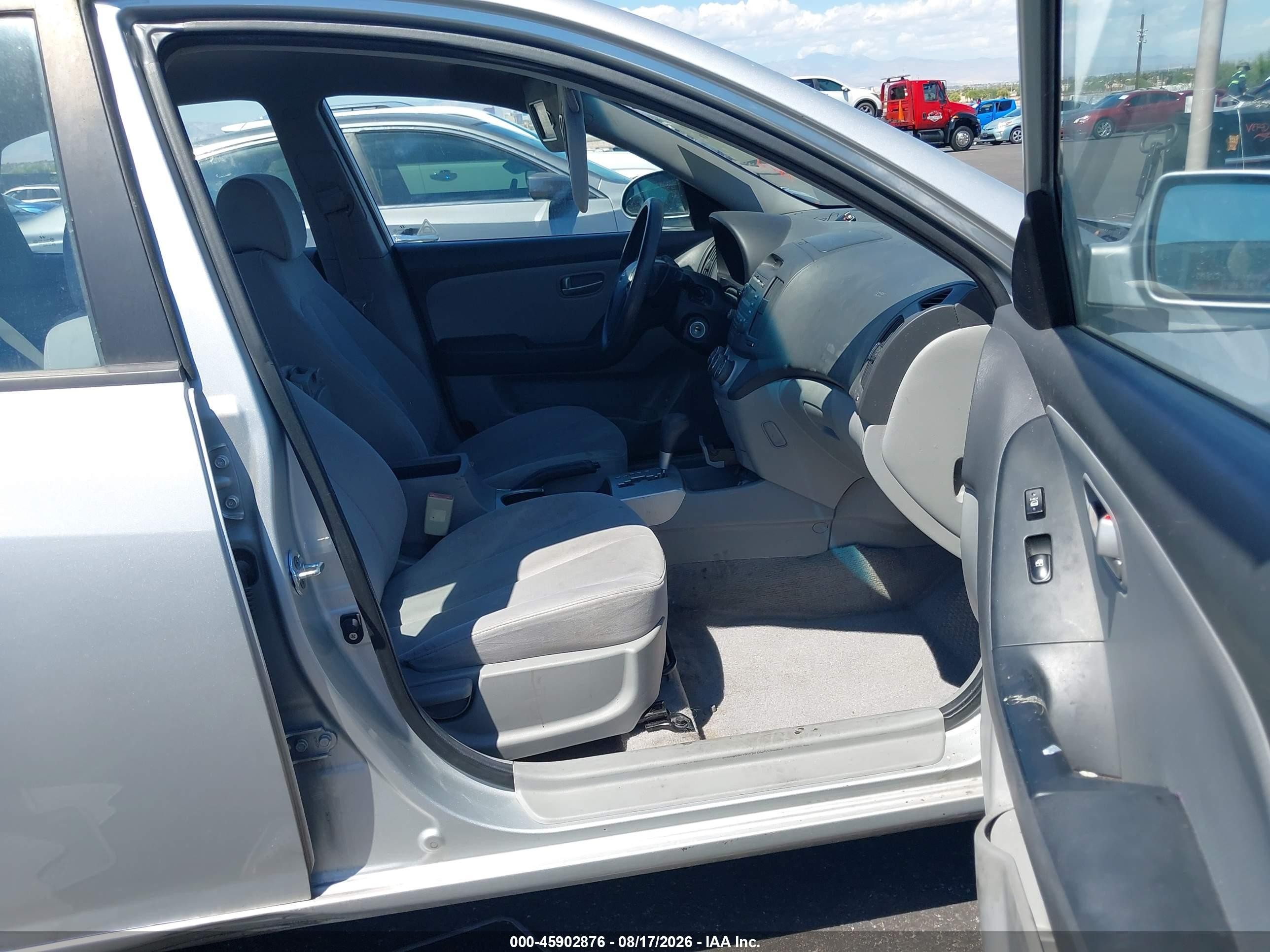 2007 Hyundai Elantra Gls/ltd/se Silver vin: KMHDU46D57U219610