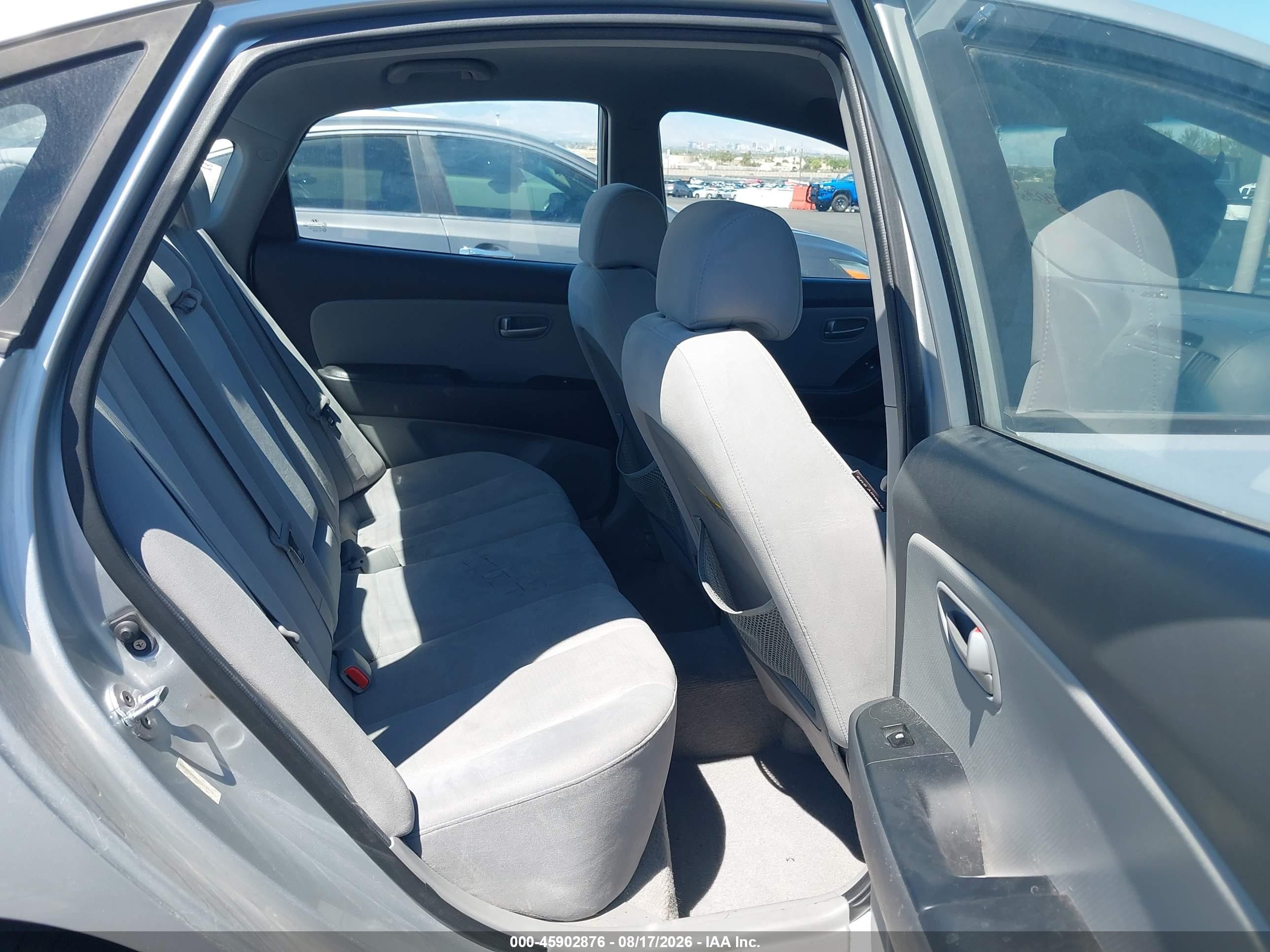 2007 Hyundai Elantra Gls/ltd/se Silver vin: KMHDU46D57U219610