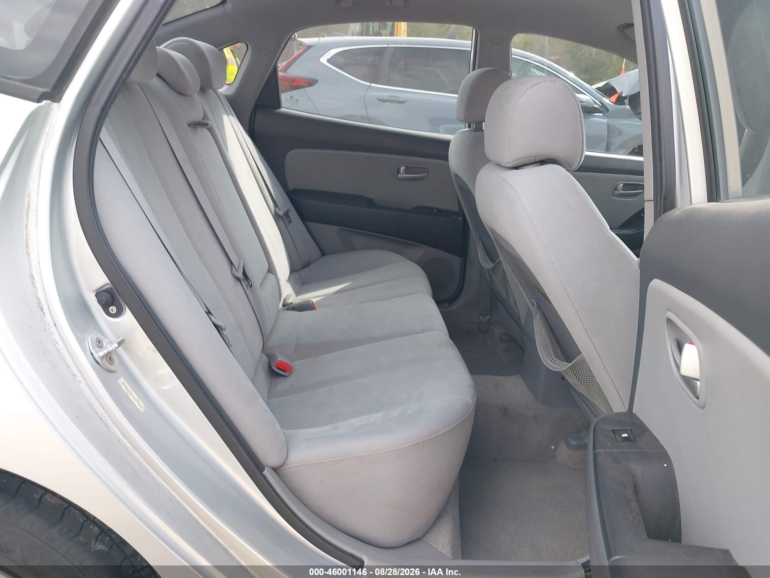 2007 Hyundai Elantra Gls/limited/se Silver vin: KMHDU46D57U250825