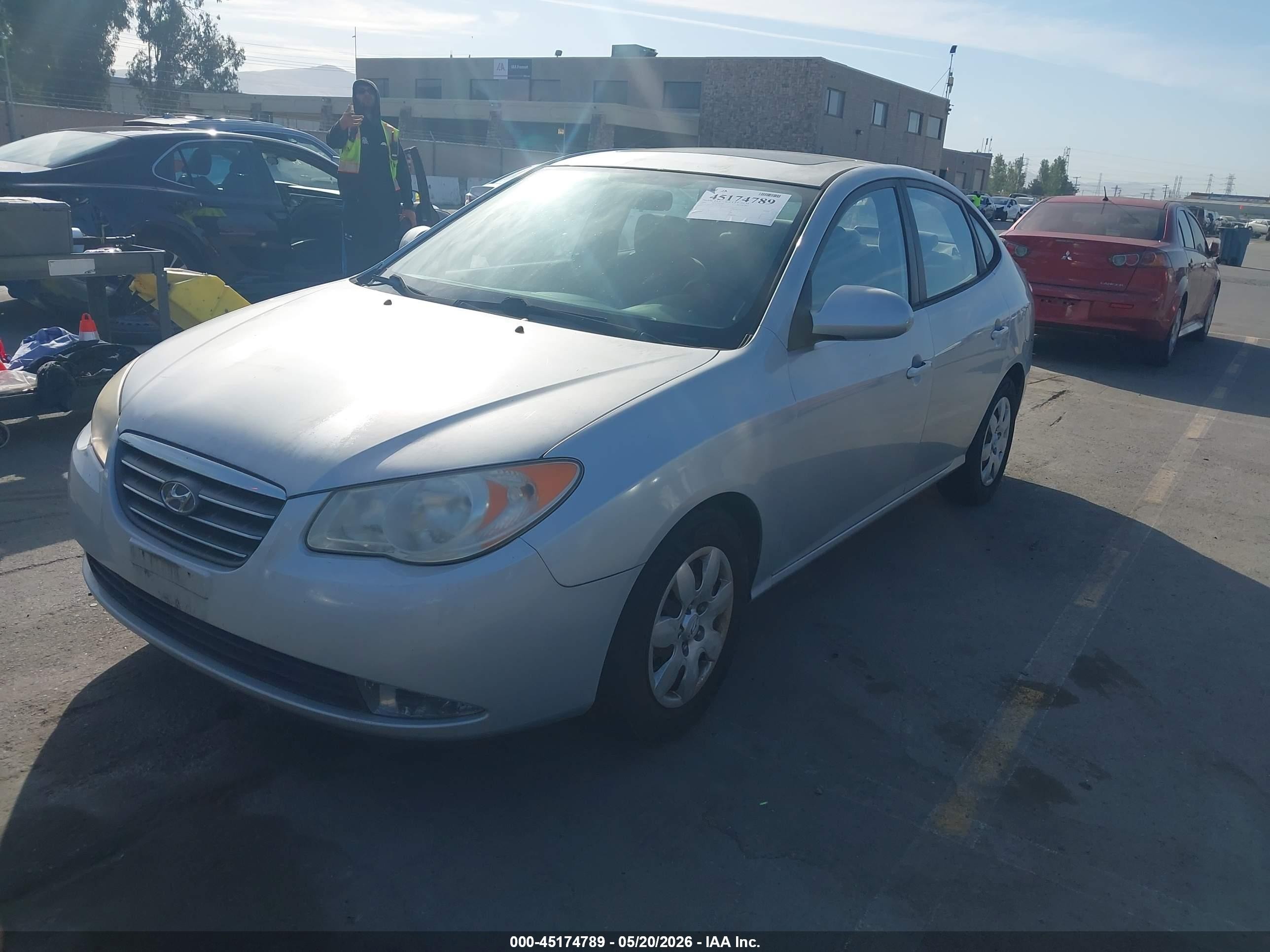 2008 Hyundai Elantra Gls/se Silver vin: KMHDU46D58U356211