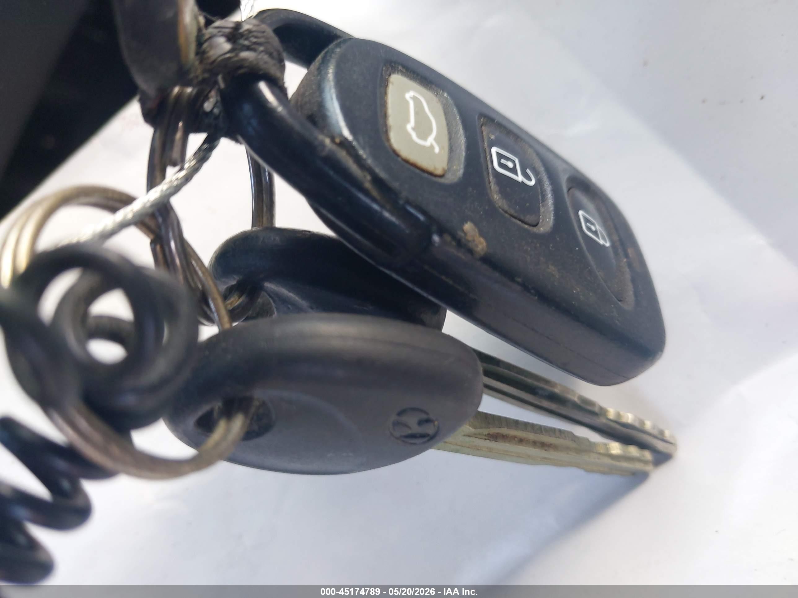2008 Hyundai Elantra Gls/se Silver vin: KMHDU46D58U356211