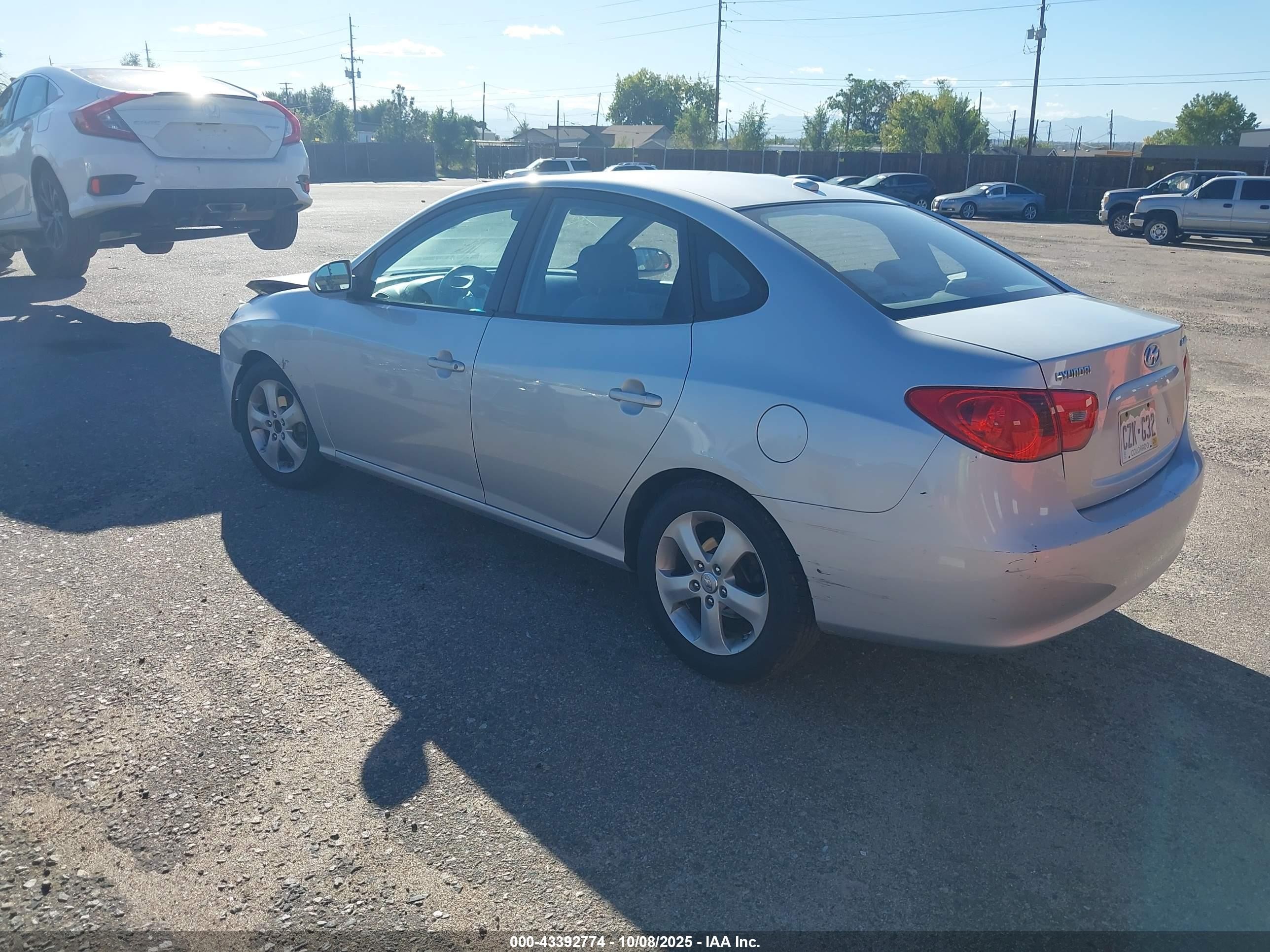 2008 Hyundai Elantra Gls/se Silver vin: KMHDU46D58U576934