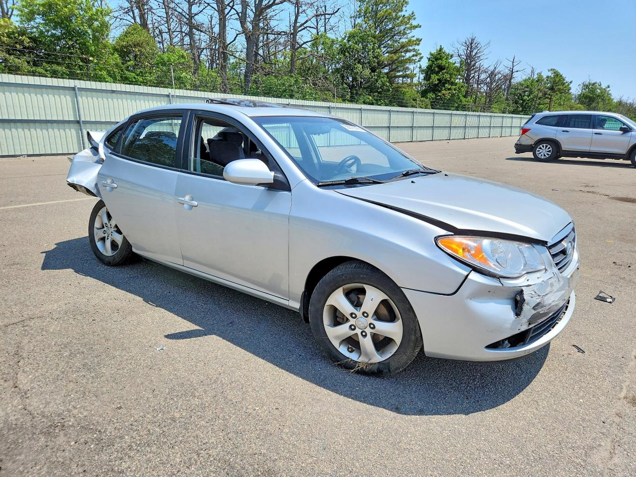 2009 Hyun Elantra Silver vin: KMHDU46D59U650015