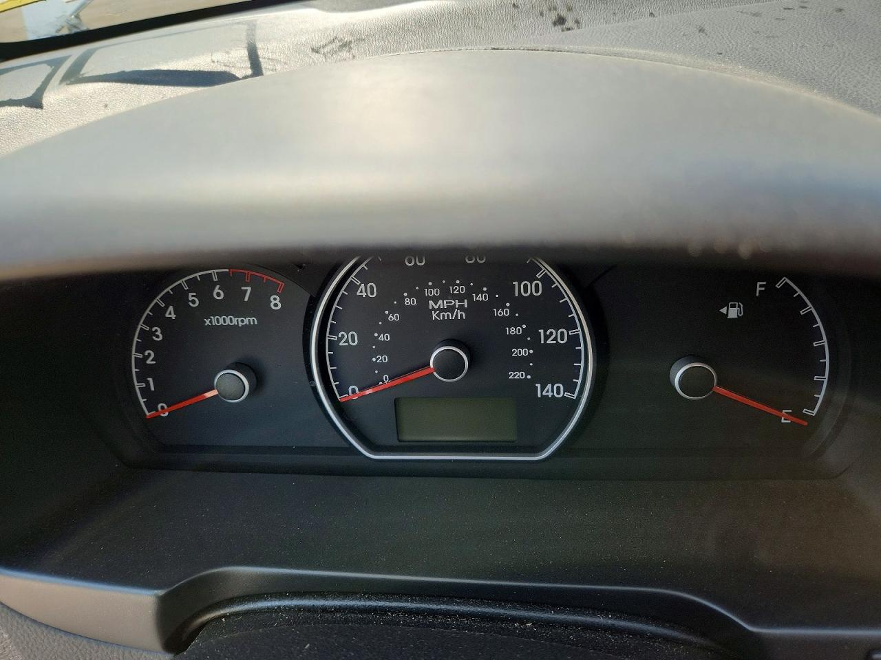 2009 Hyun Elantra Silver vin: KMHDU46D59U650015