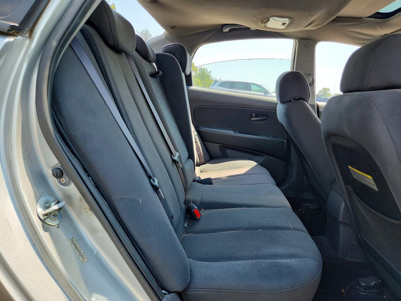 2009 Hyun Elantra Silver vin: KMHDU46D59U650015