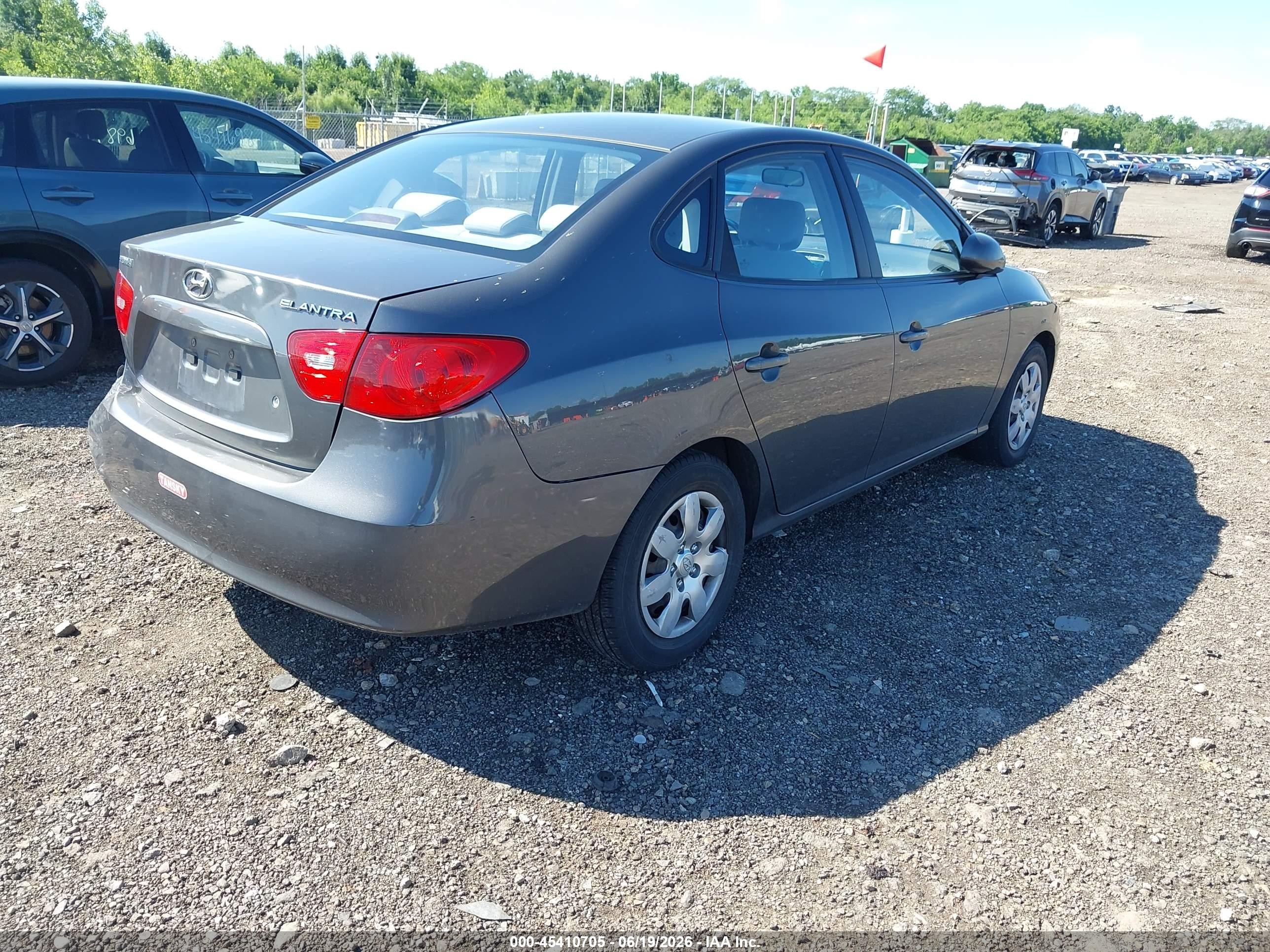 2007 Hyundai Elantra Gls/limited/se Gray vin: KMHDU46D67U101162